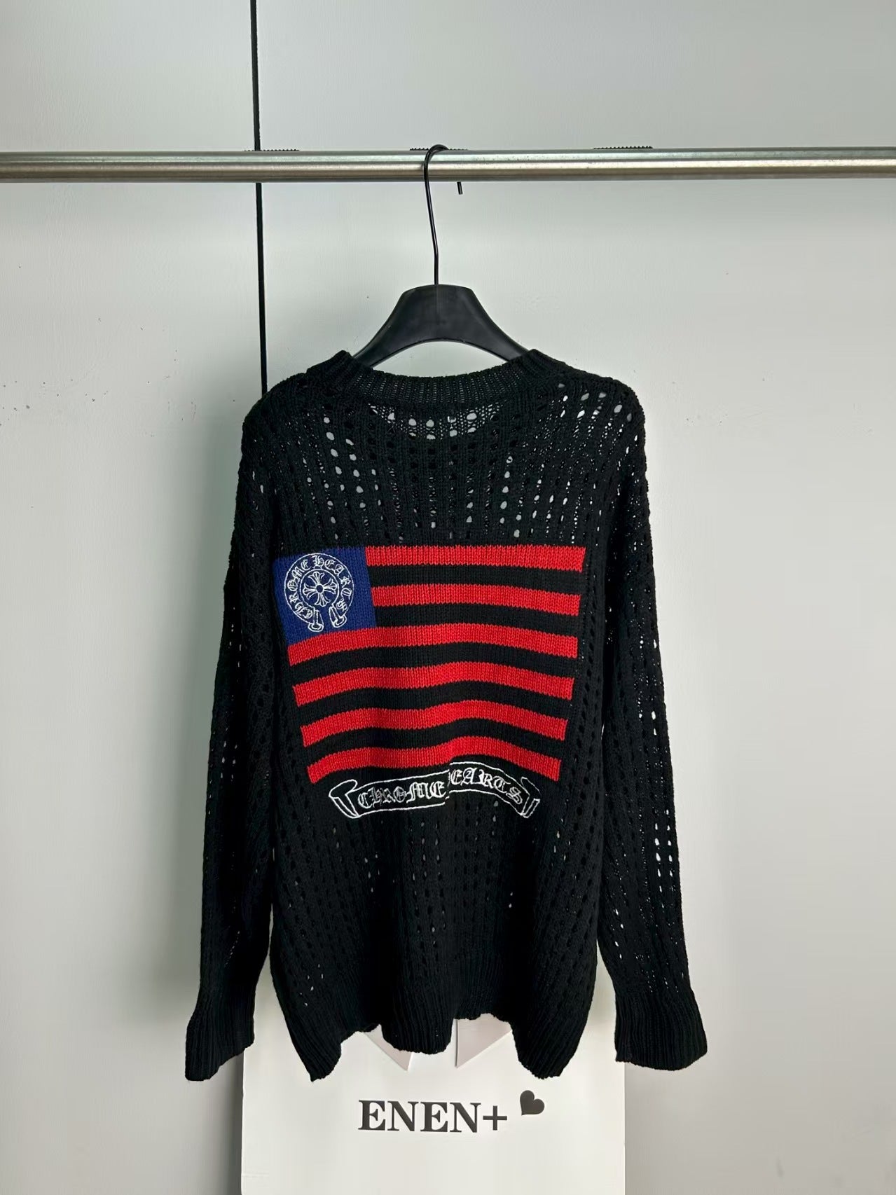New hollowed out knitted sweater