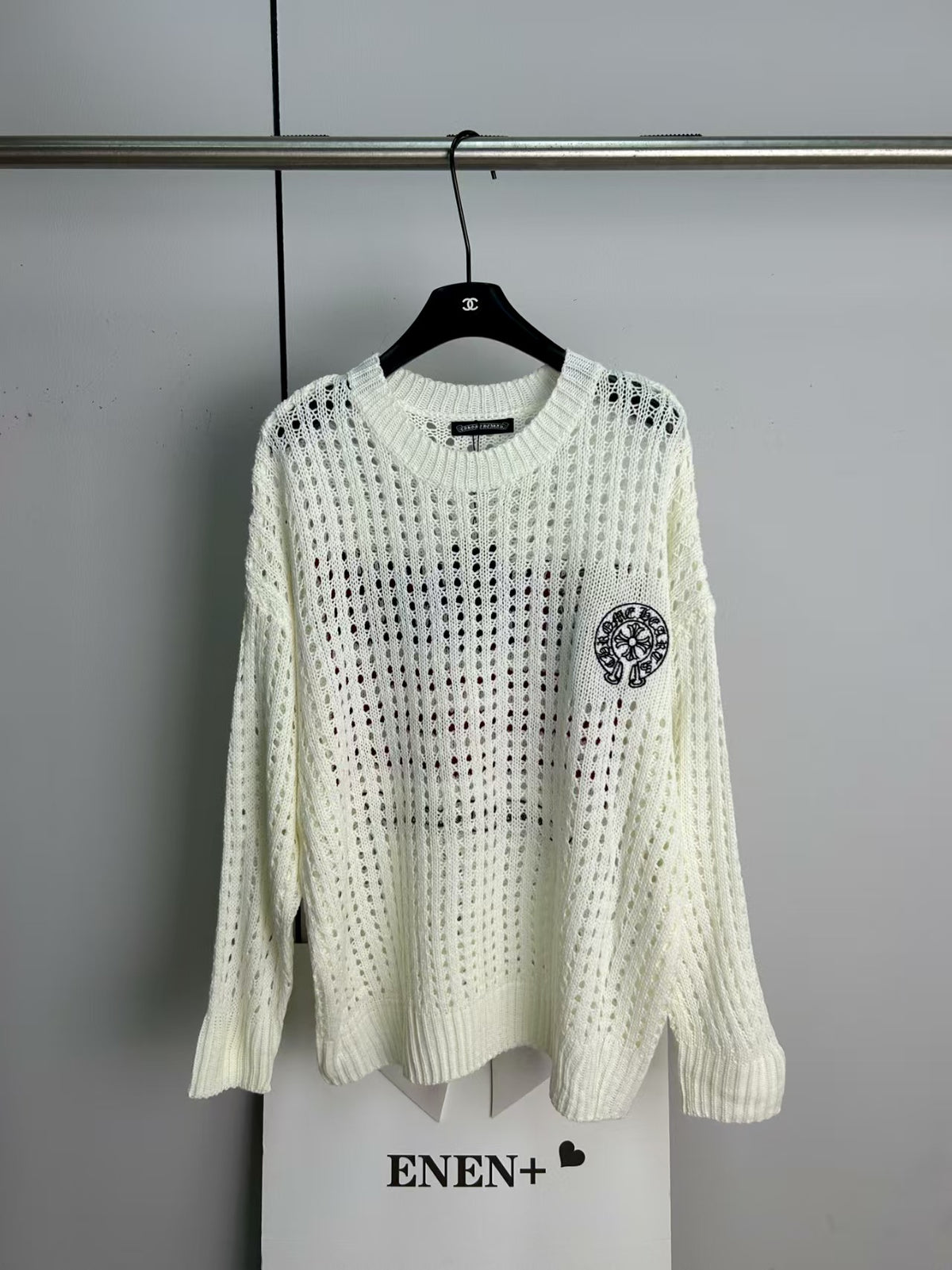 New hollowed out knitted sweater