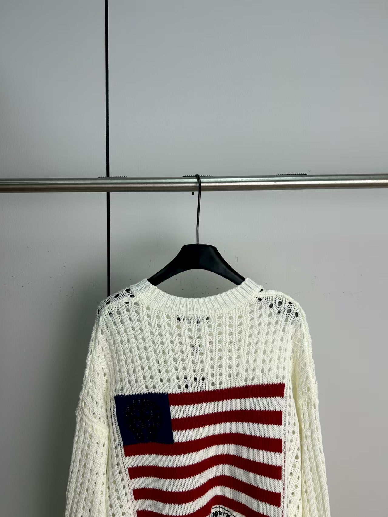 New hollowed out knitted sweater