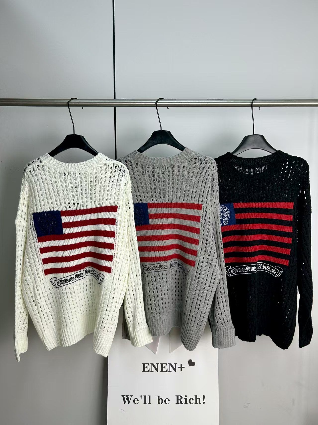 New hollowed out knitted sweater