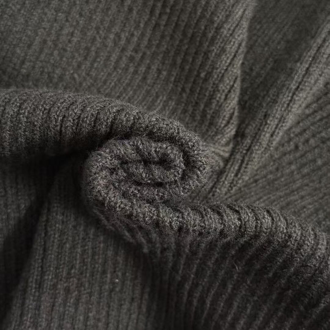 New embroidered fabric long sleeved sweater
