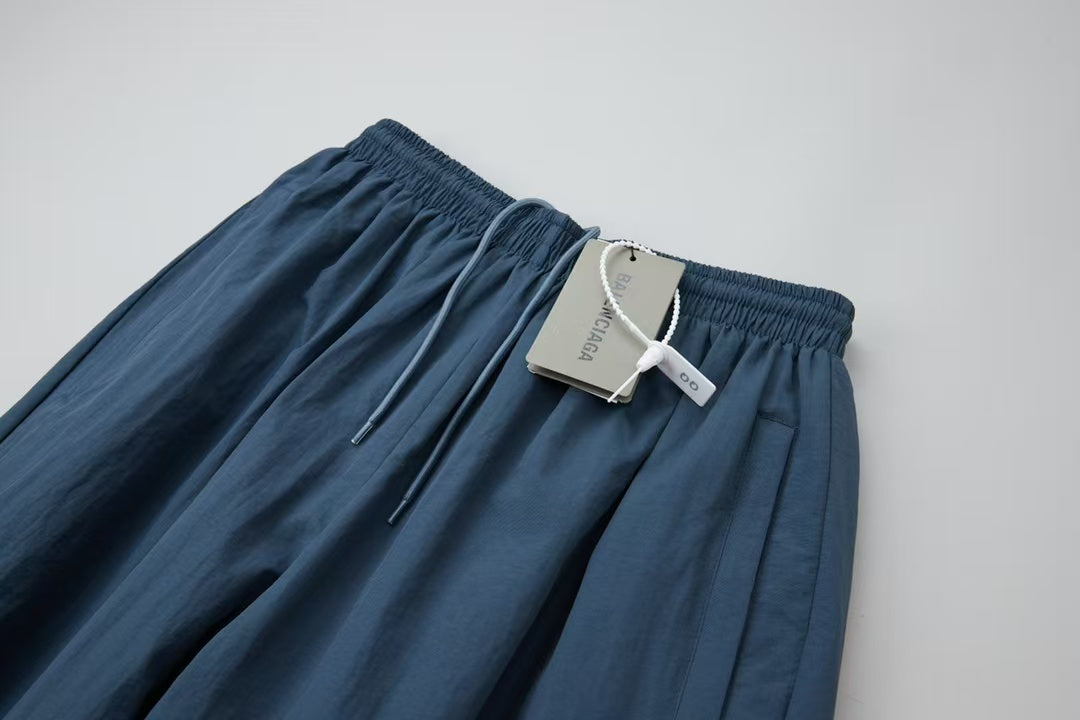 Waterproof sports pants