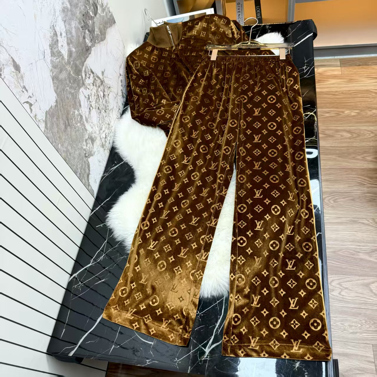 New Velvet Leisure Set