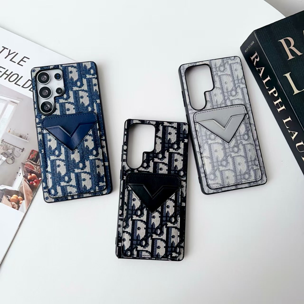 V-shaped card holder phone case