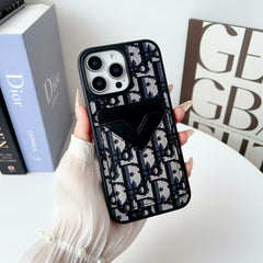V-shaped card holder phone case