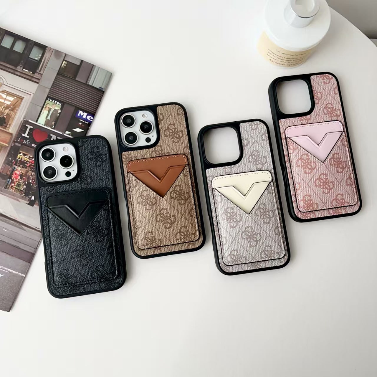 V-shaped card holder phone case