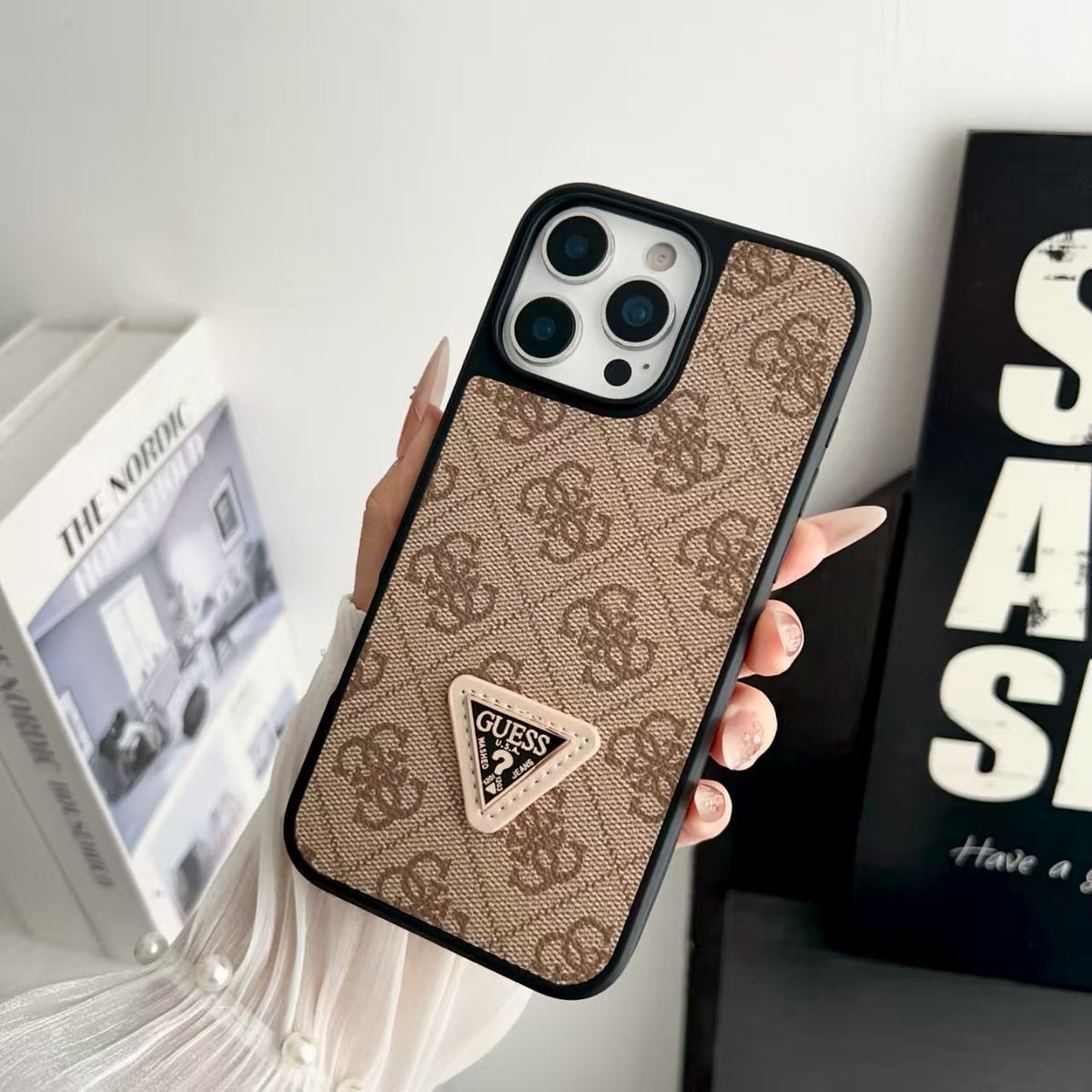 Carbon fiber pattern high-end phone case