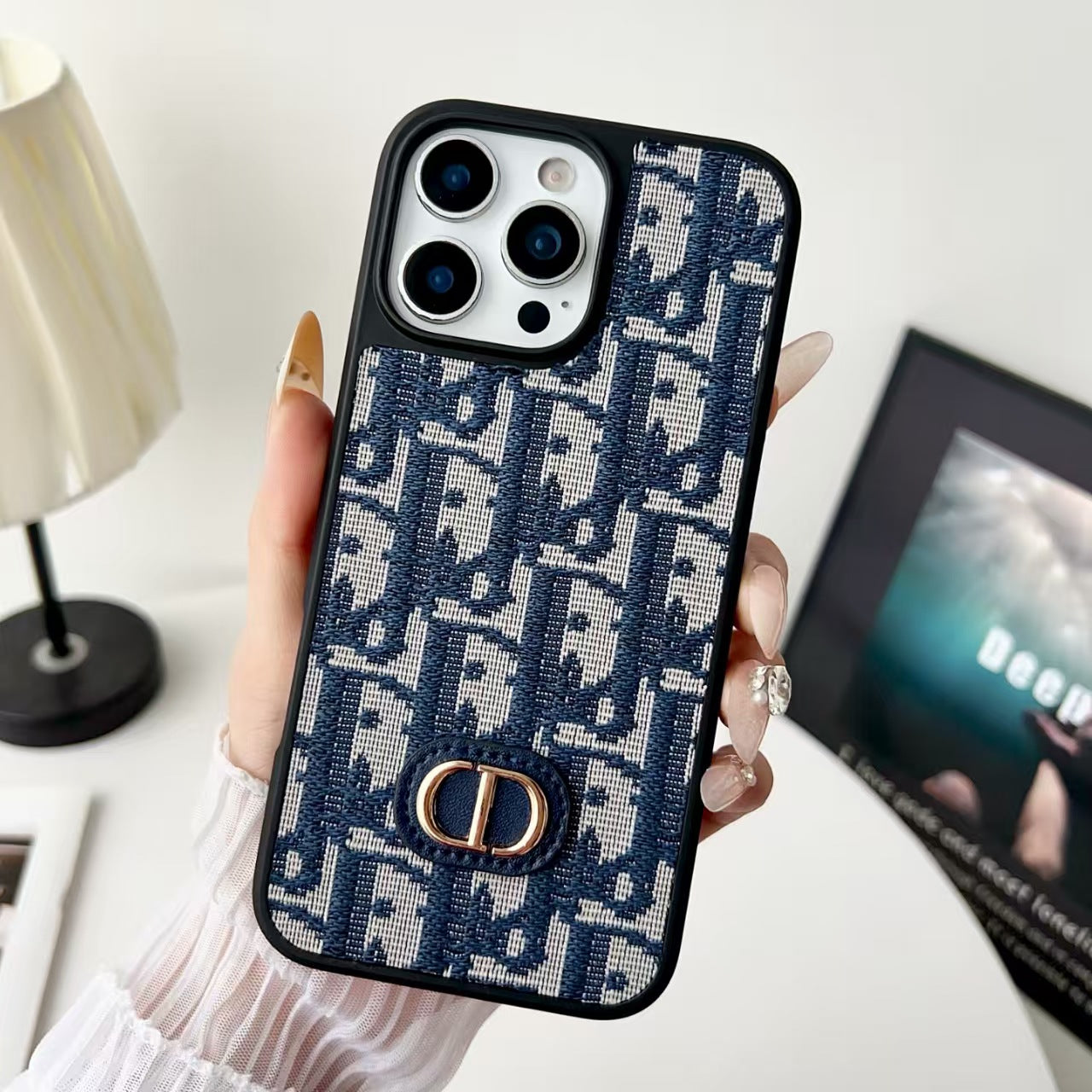 High end carbon fiber patterned leather phone case