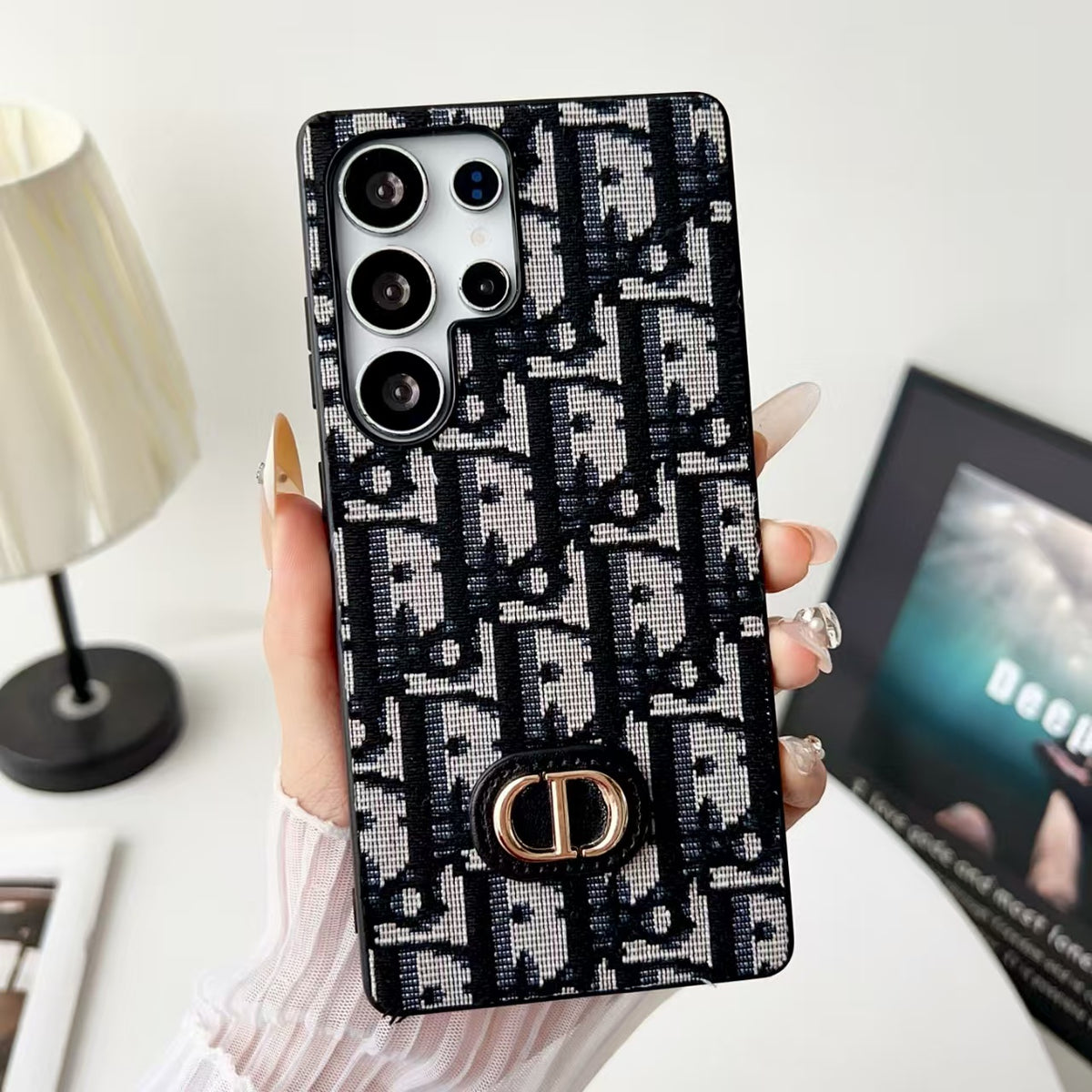 High end carbon fiber patterned leather phone case