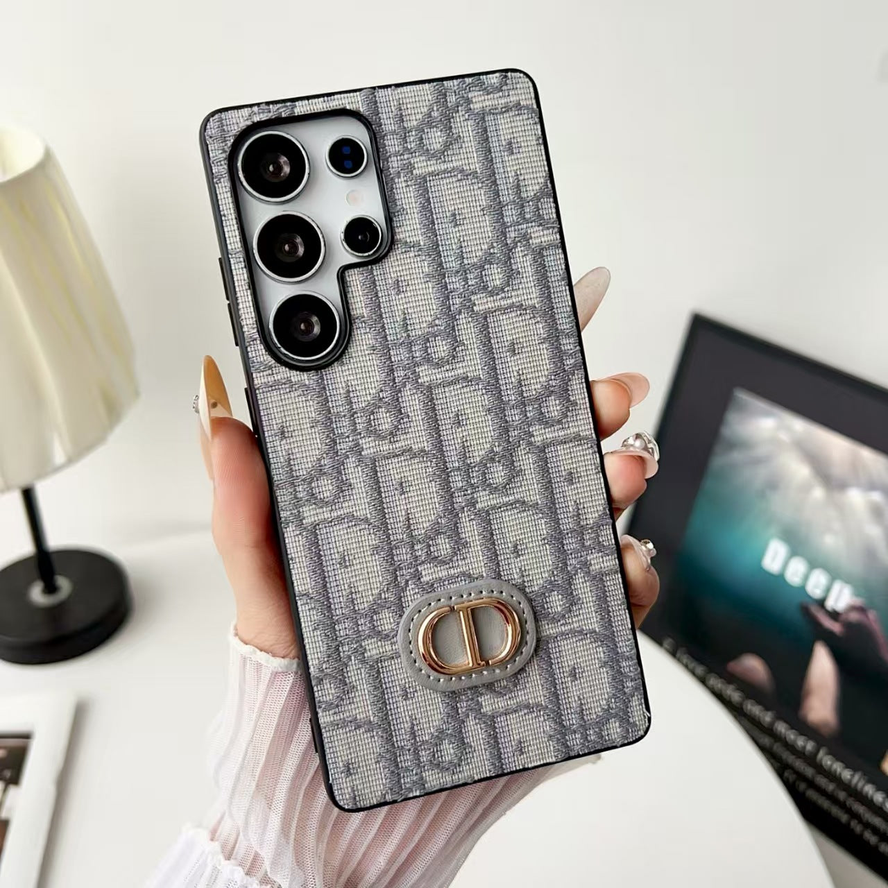 High end carbon fiber patterned leather phone case