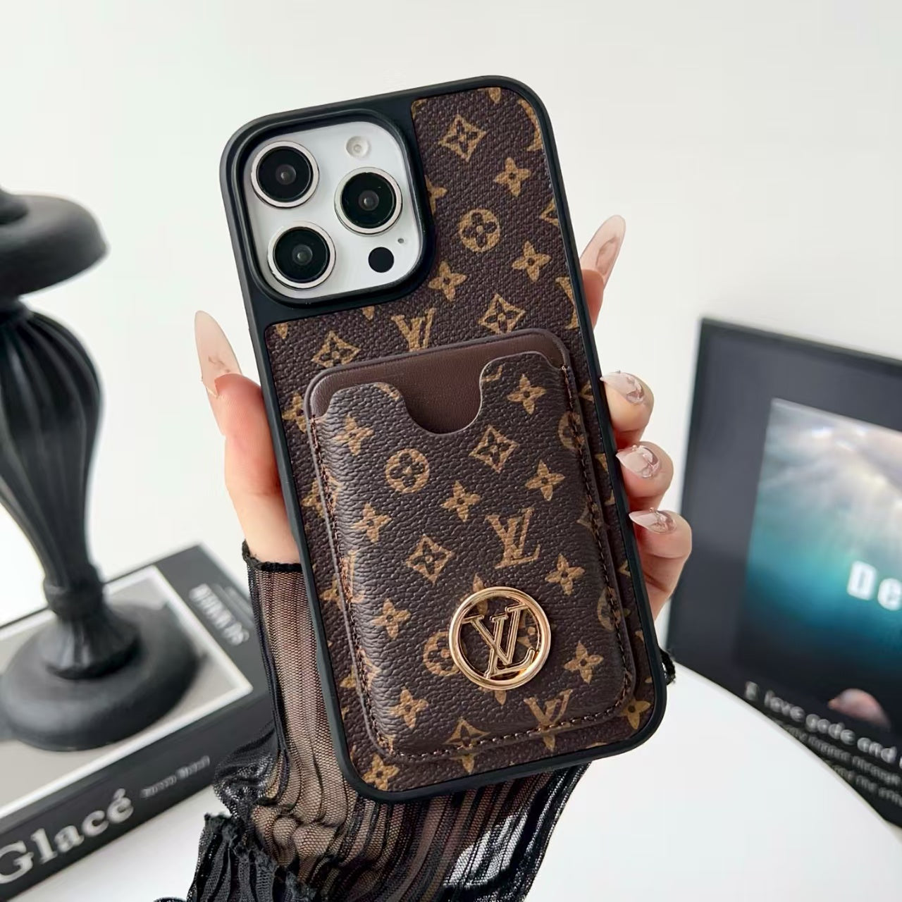 Carbon fiber patterned leather phone case