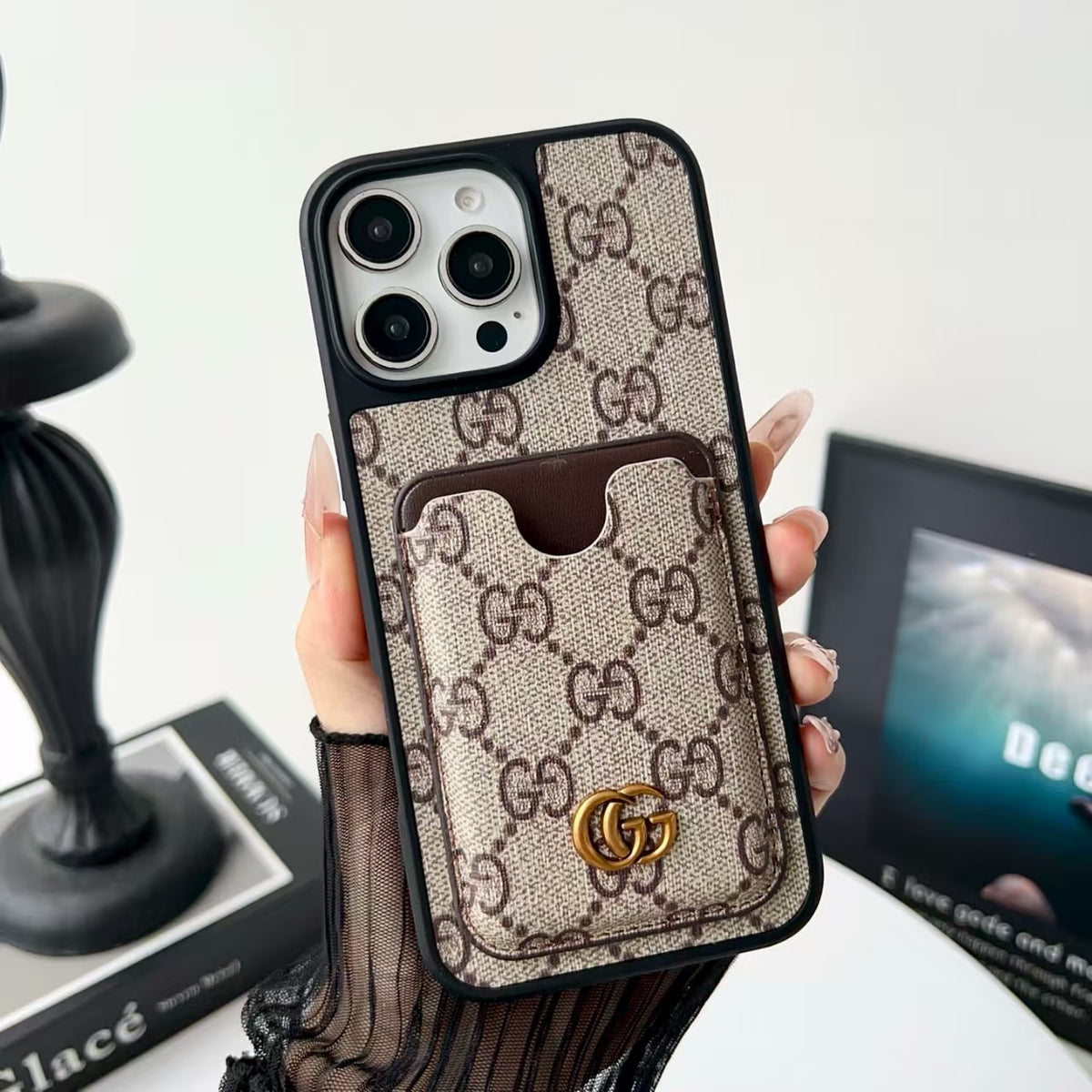 Carbon fiber patterned leather phone case