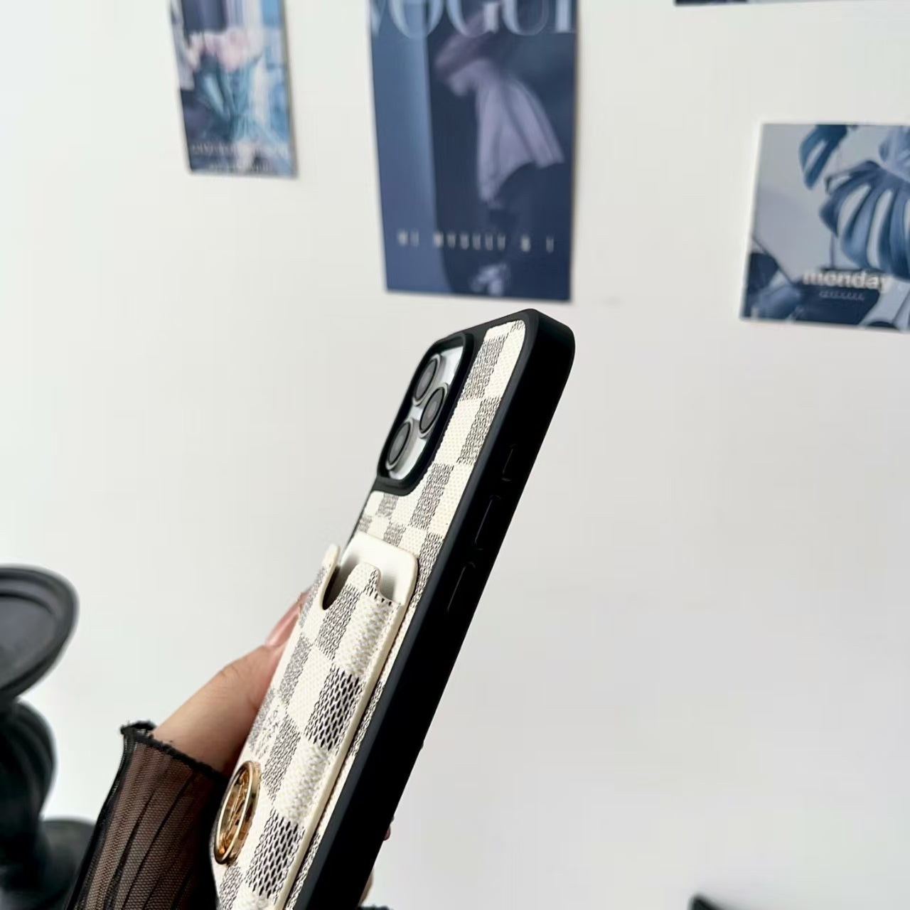 Carbon fiber patterned leather phone case