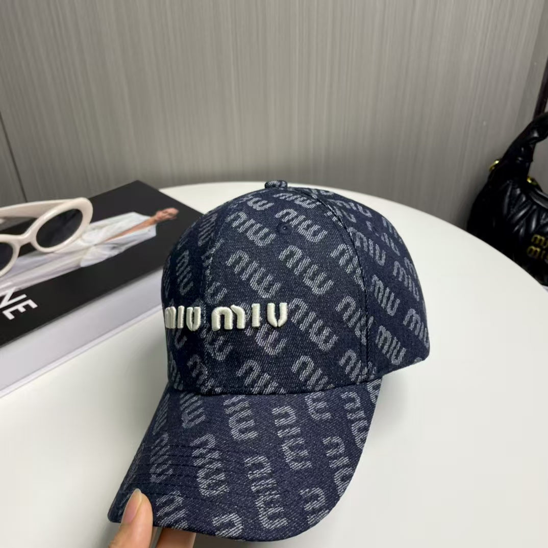 New embroidered baseball cap