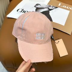 New embroidered baseball cap