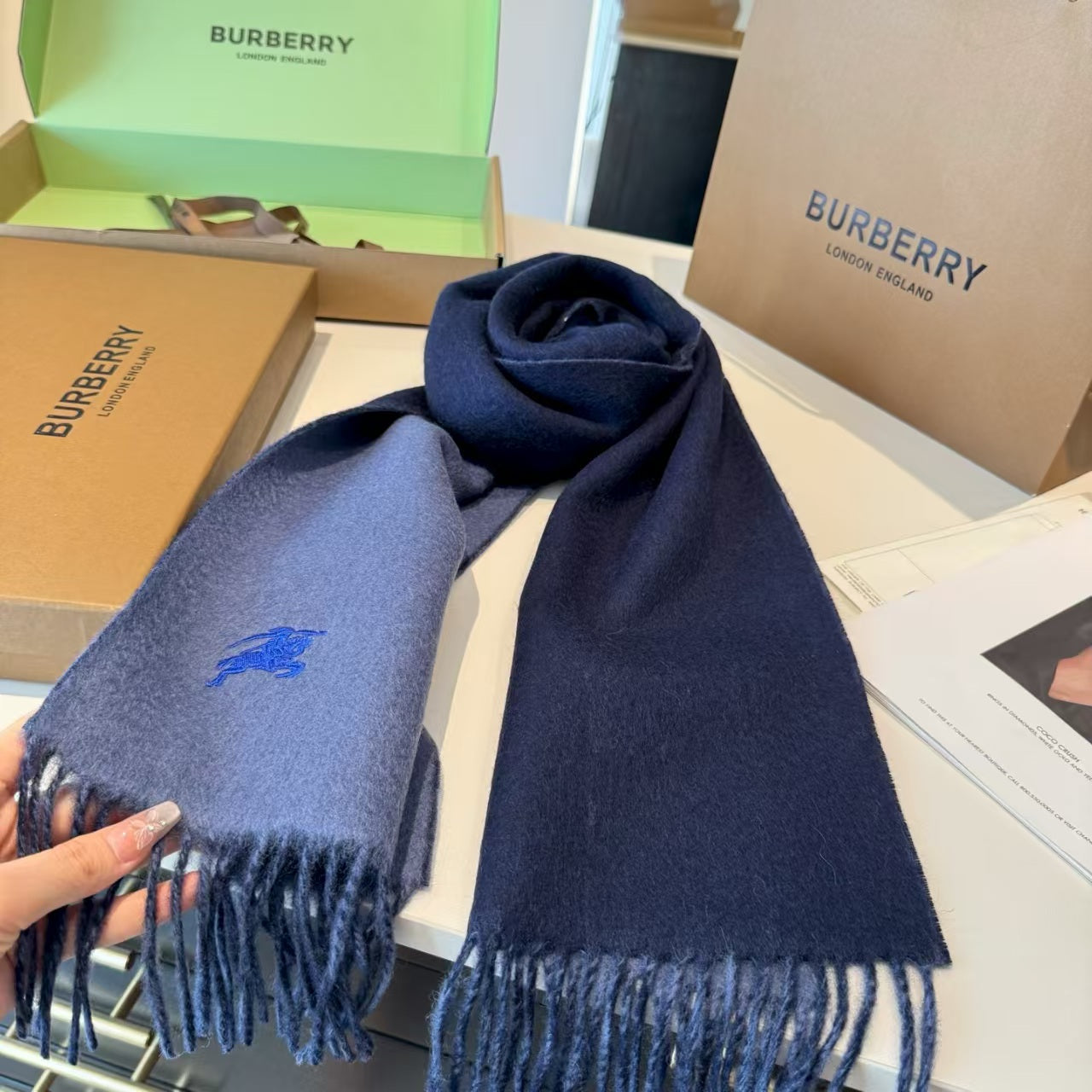 Double sided scarf