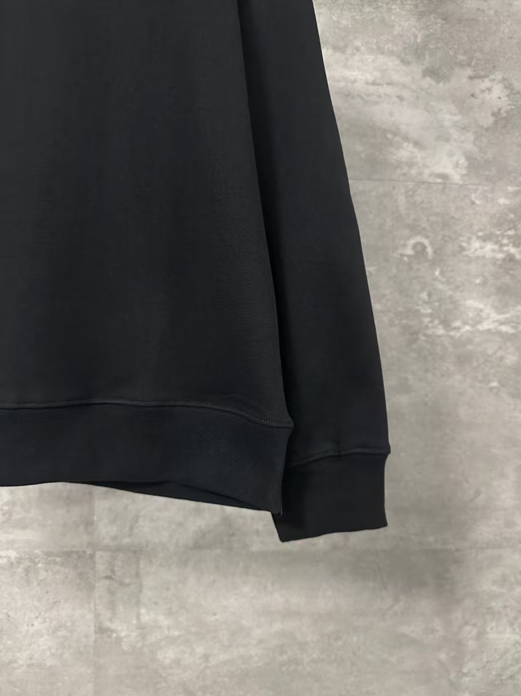 Gradient letter embroidered round neck hoodie