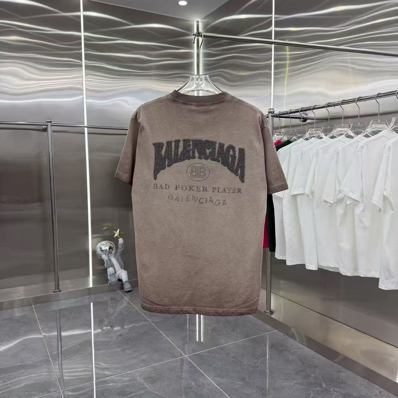 New round neck short sleeved shirt