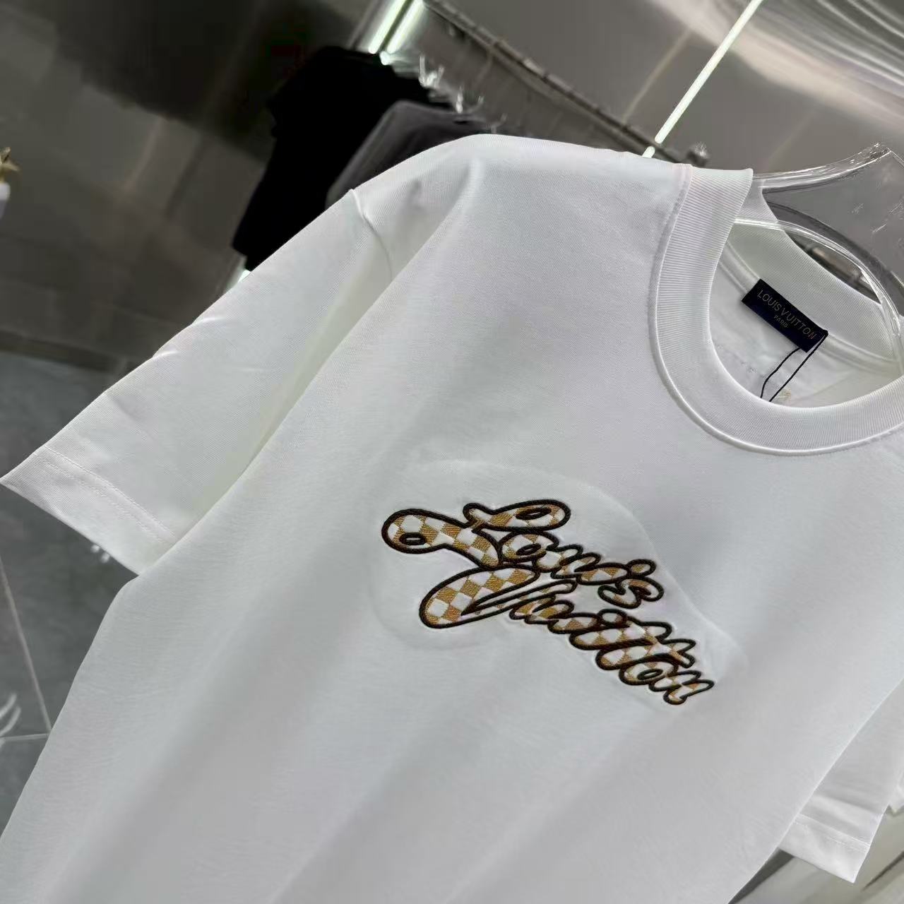 New round neck short sleeved shirt