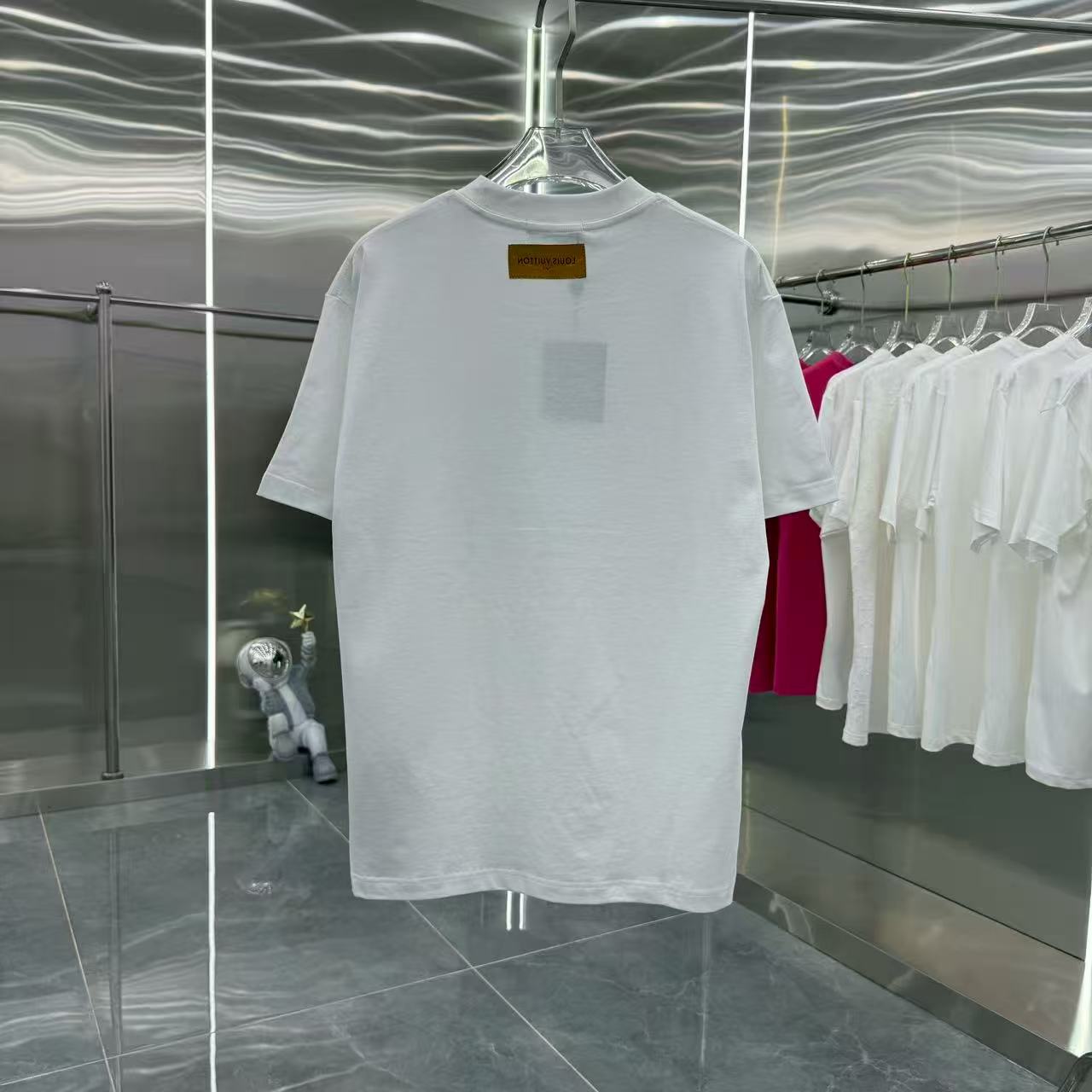 New round neck short sleeved shirt