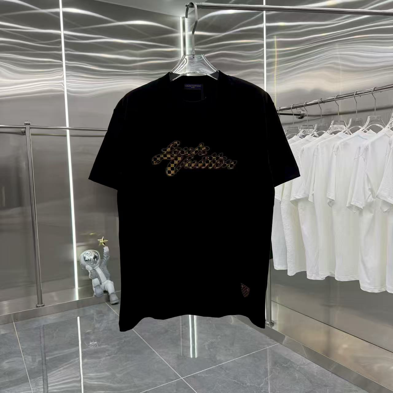 New round neck short sleeved shirt