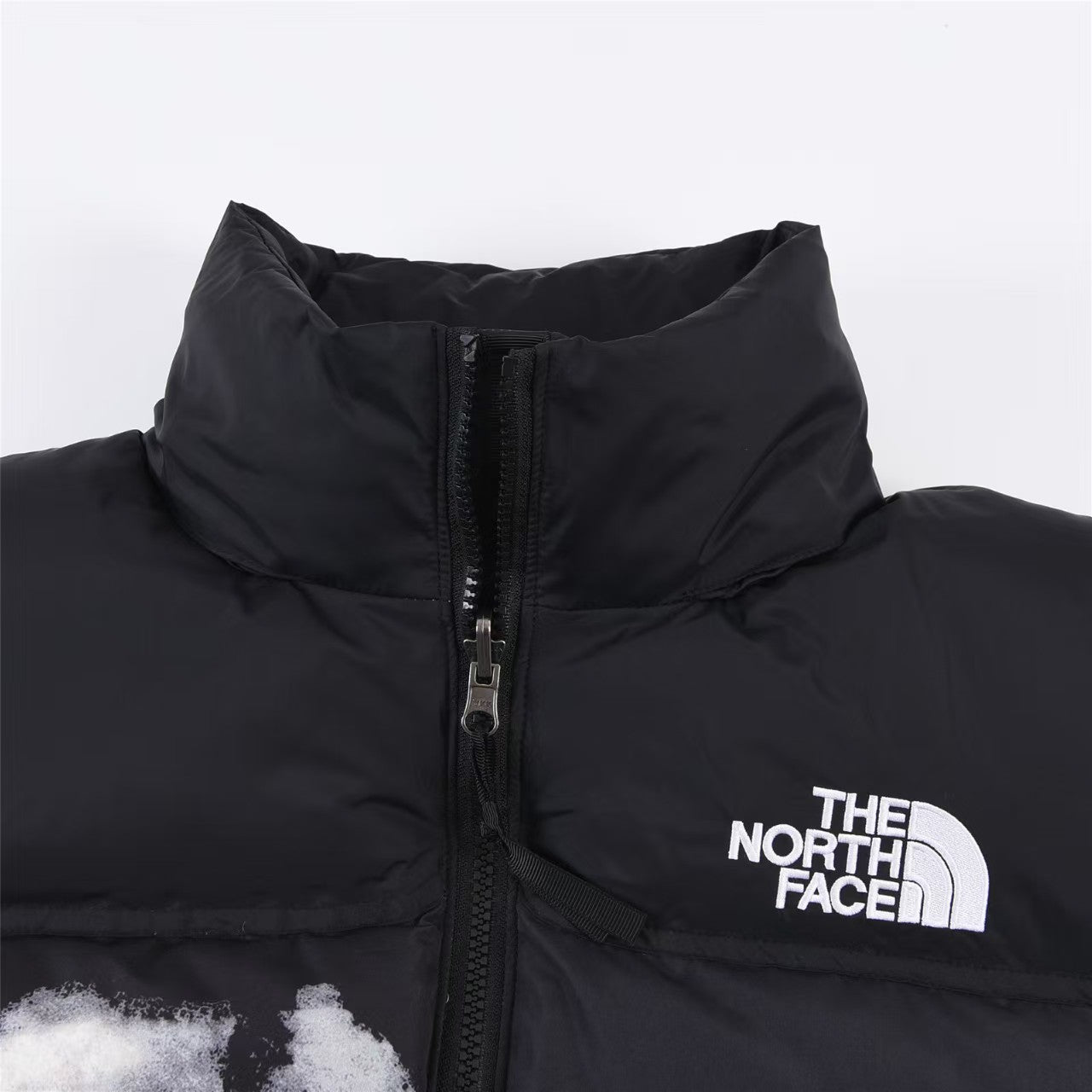 Cloud printed black down jacket