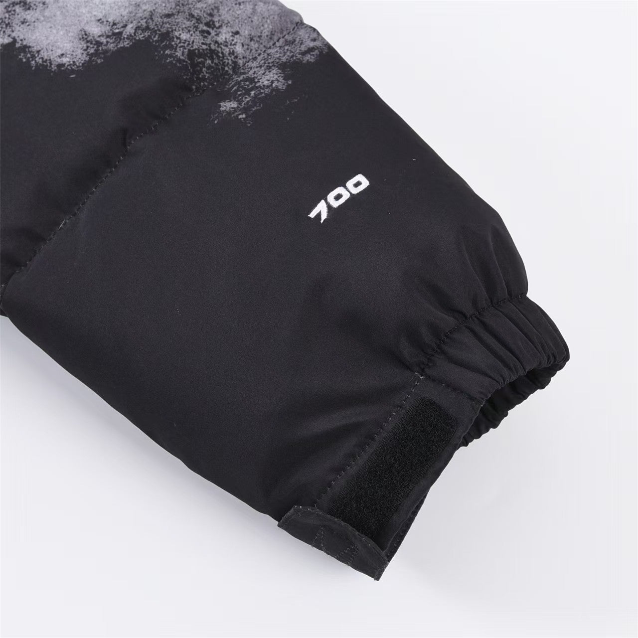 Cloud printed black down jacket