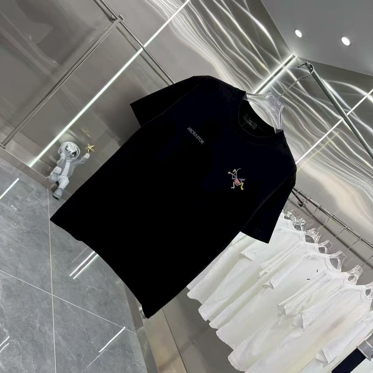 New Embroidered Short Sleeves