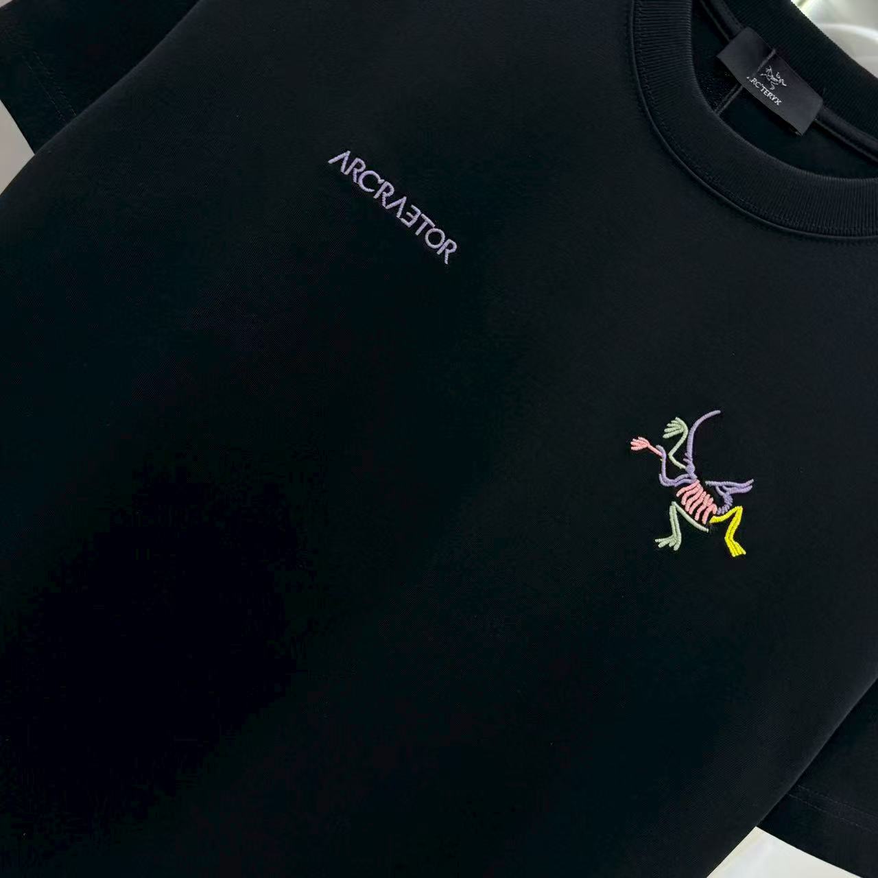 New Embroidered Short Sleeves