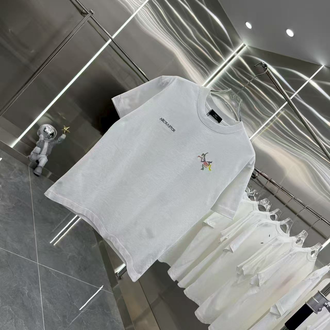 New Embroidered Short Sleeves