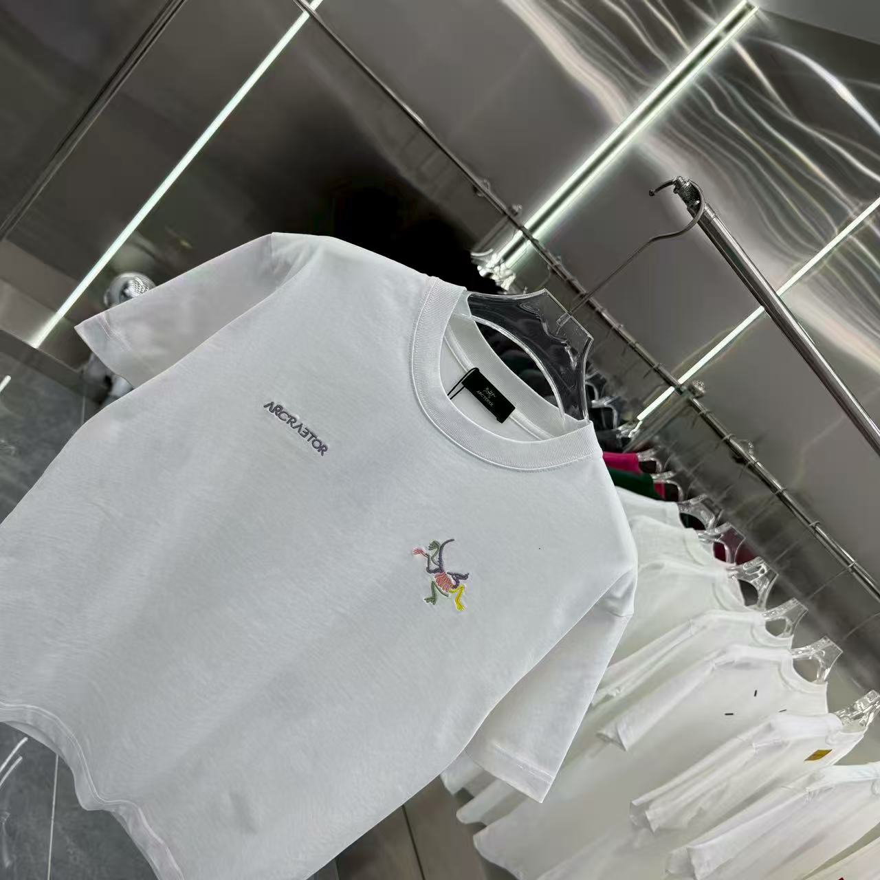 New Embroidered Short Sleeves