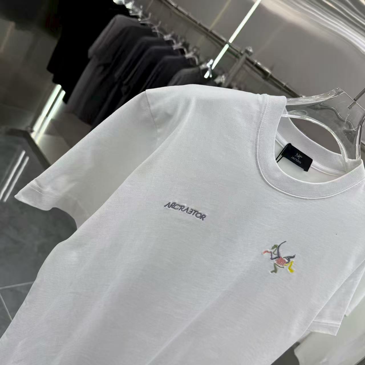 New Embroidered Short Sleeves