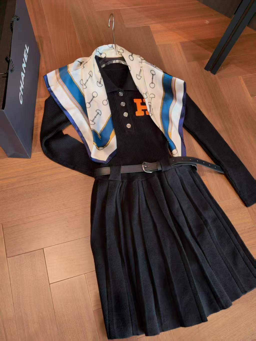 Knitted dress (with belt and scarf included)