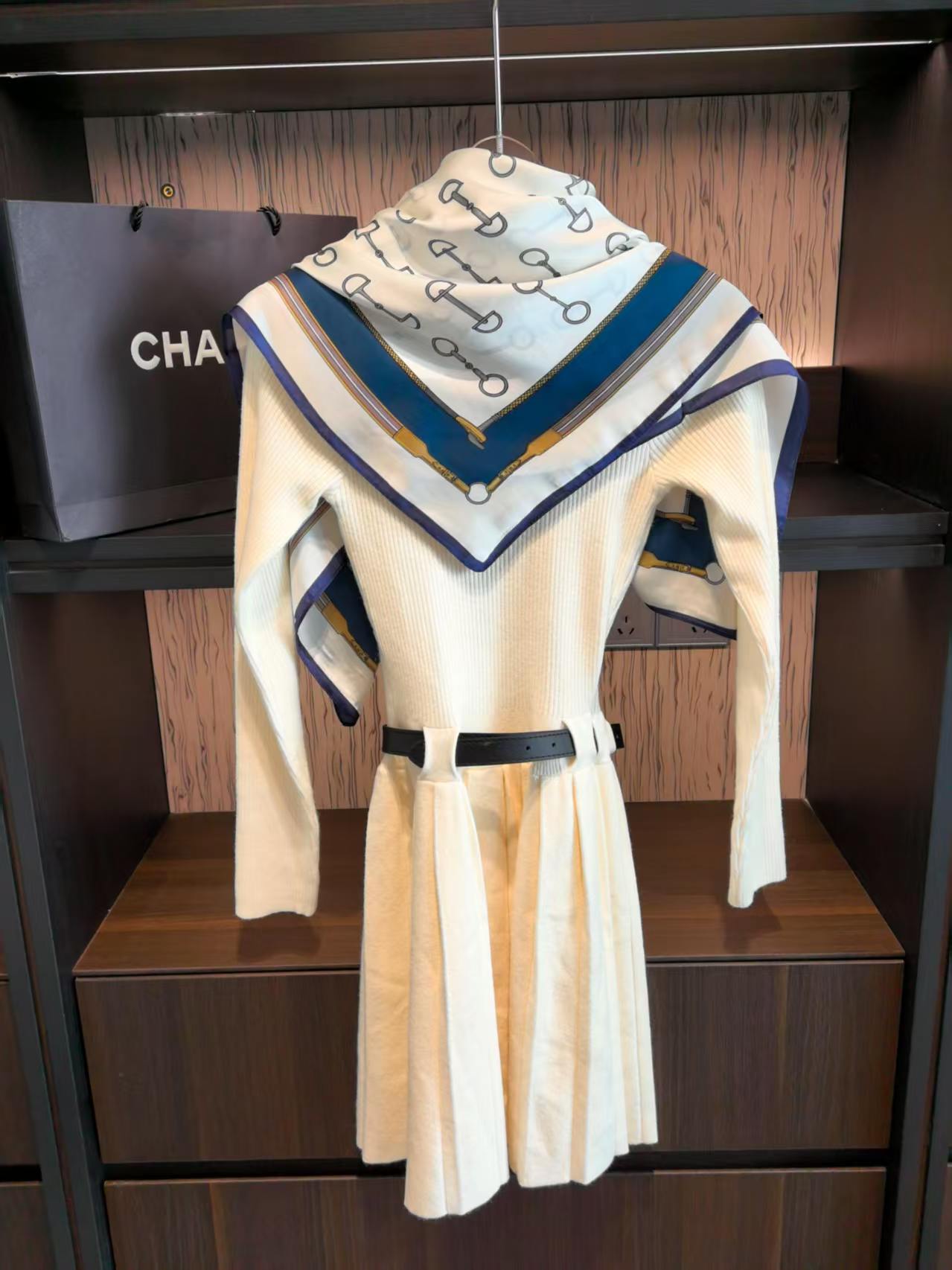 Knitted dress (with belt and scarf included)