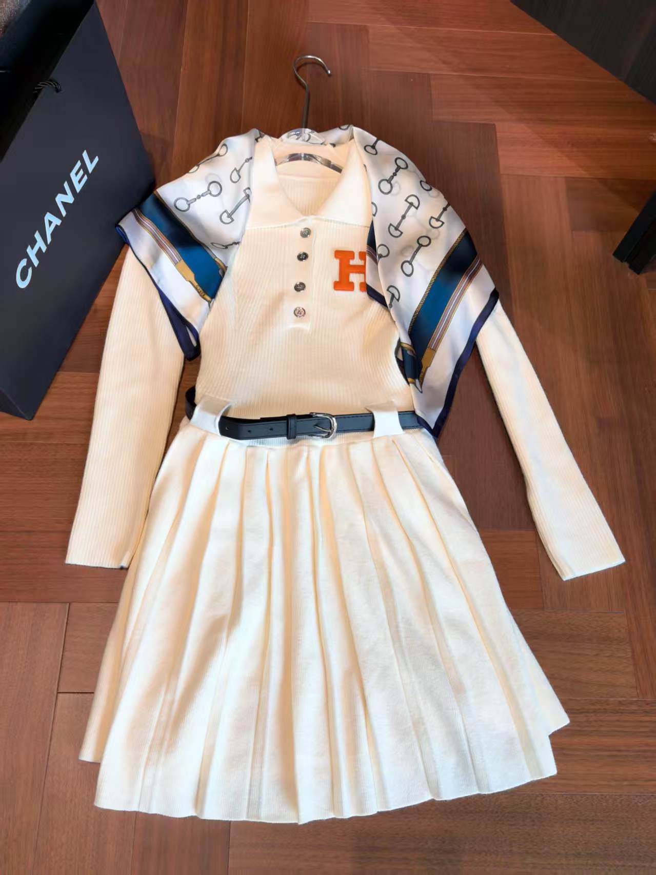 Knitted dress (with belt and scarf included)