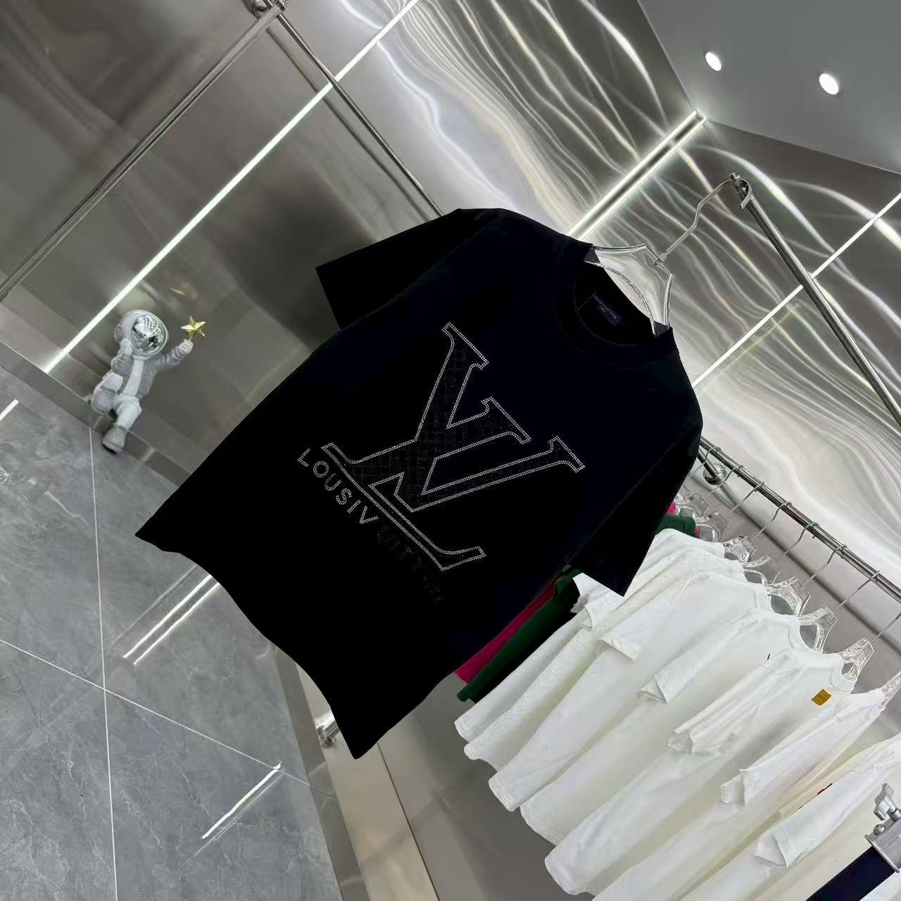 New short sleeved T-shirt