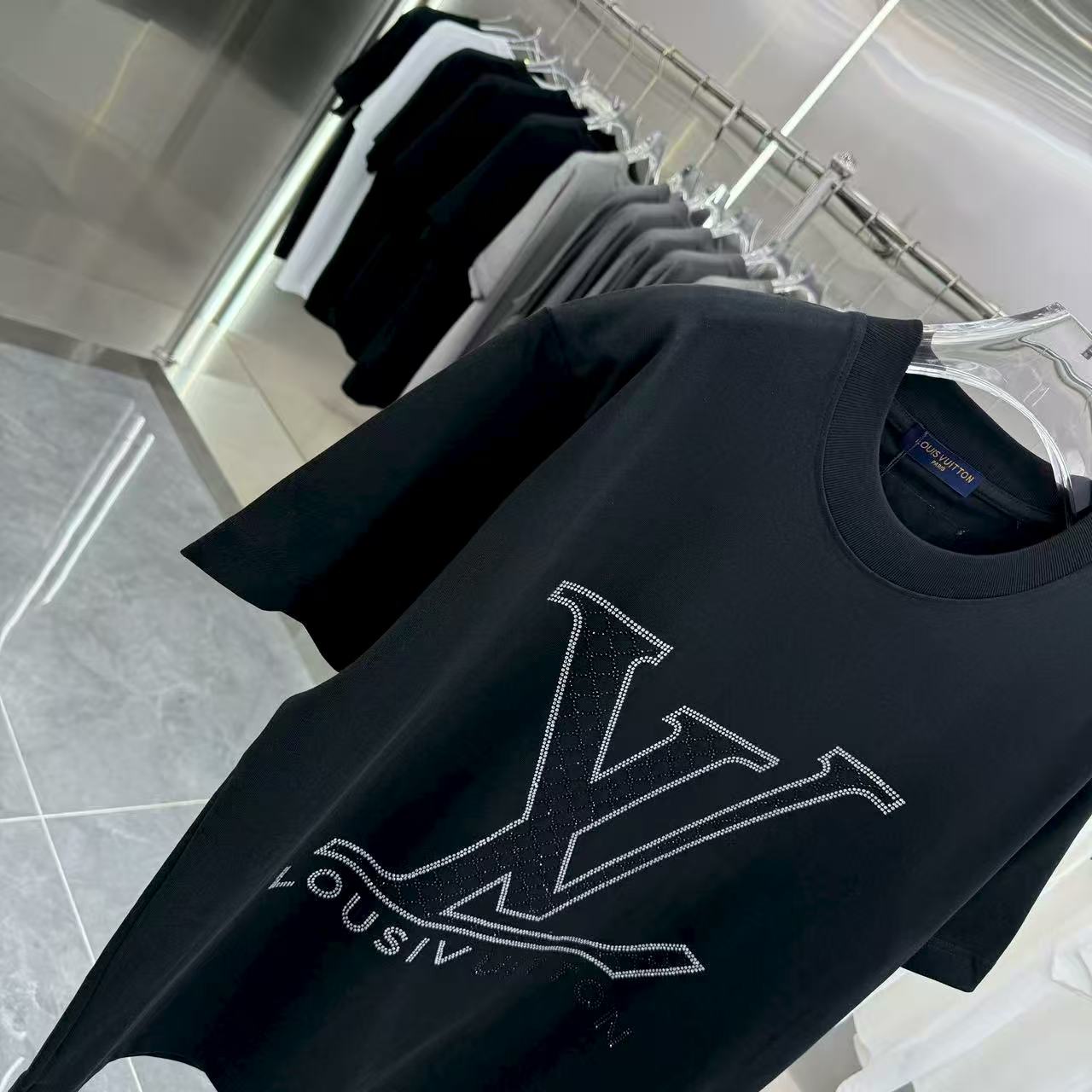 New short sleeved T-shirt