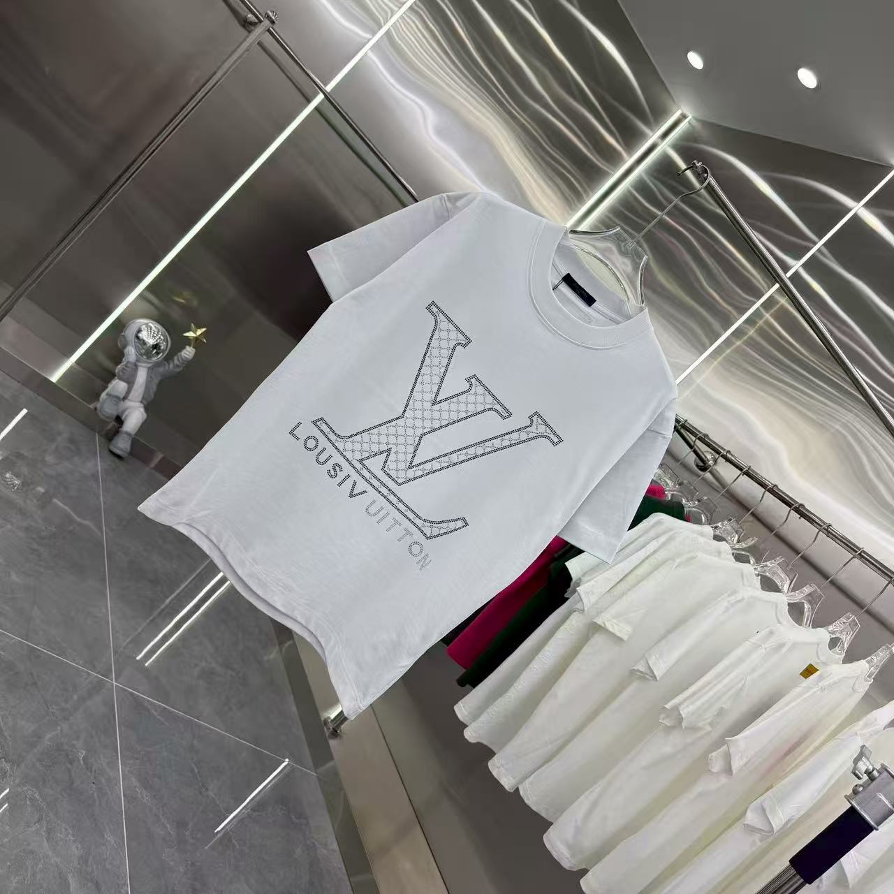 New short sleeved T-shirt