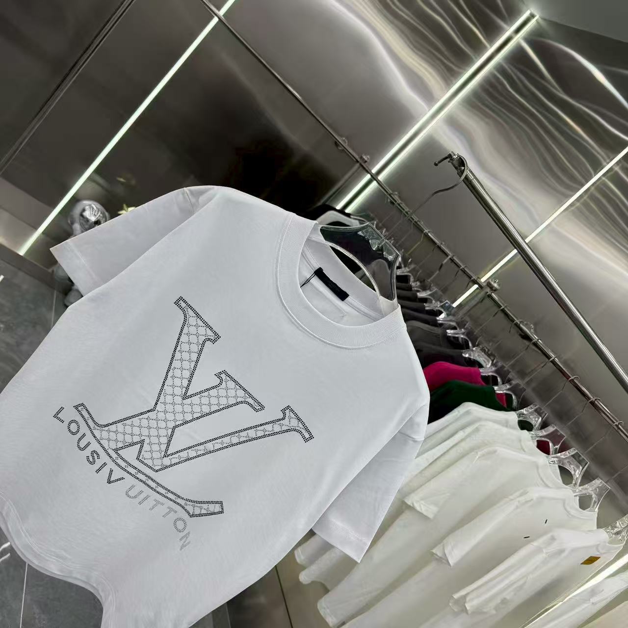 New short sleeved T-shirt