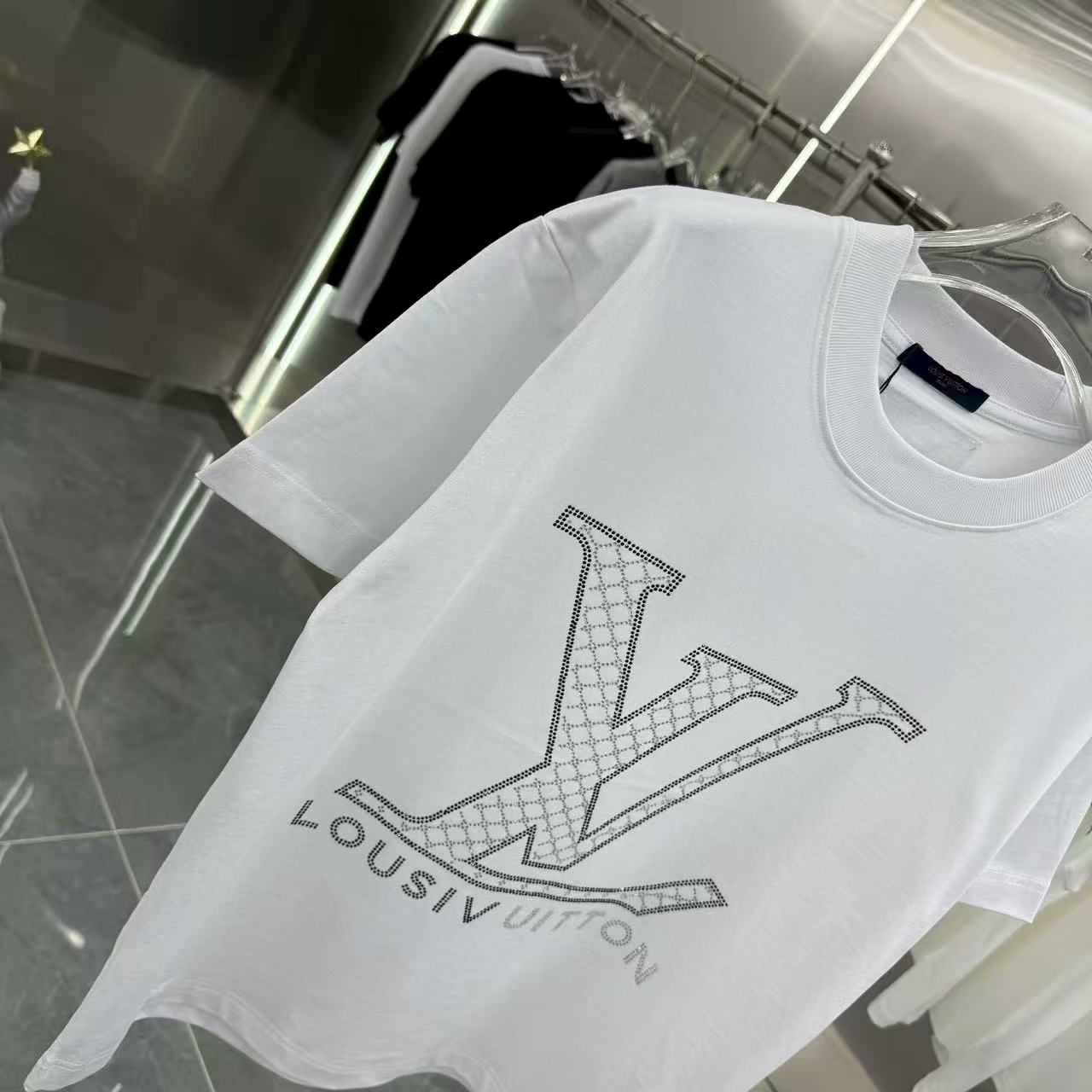 New short sleeved T-shirt