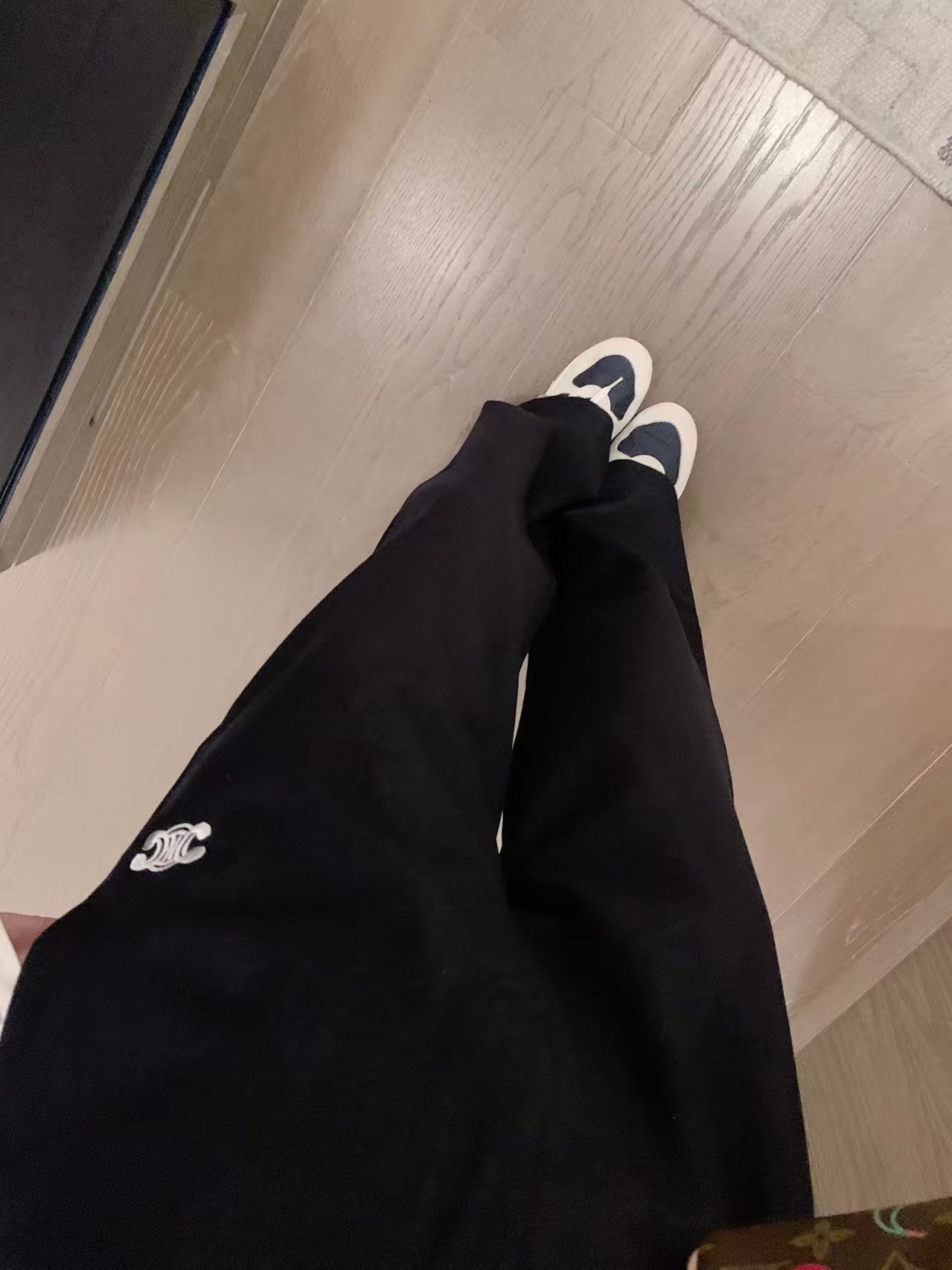 Women's embroidered trousers (with belt included)