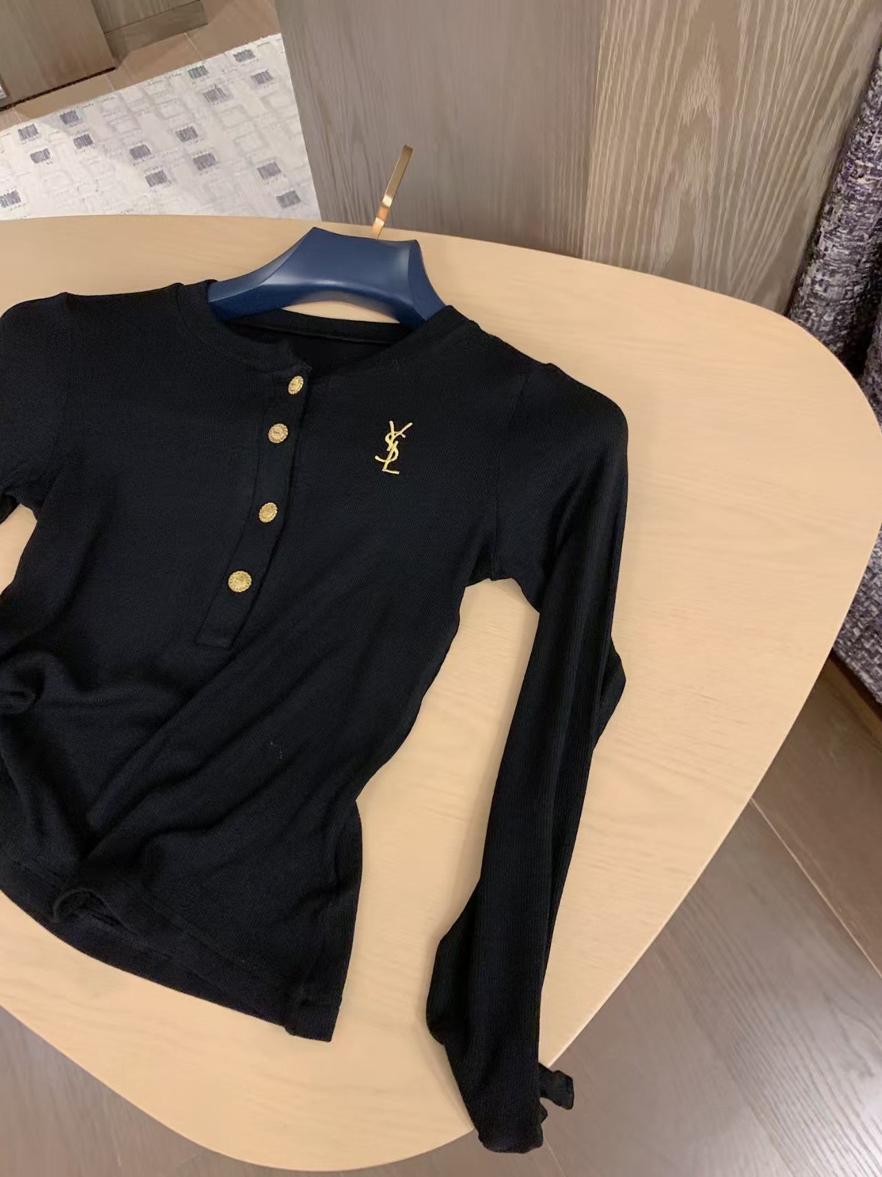 Women's embroidered long sleeves