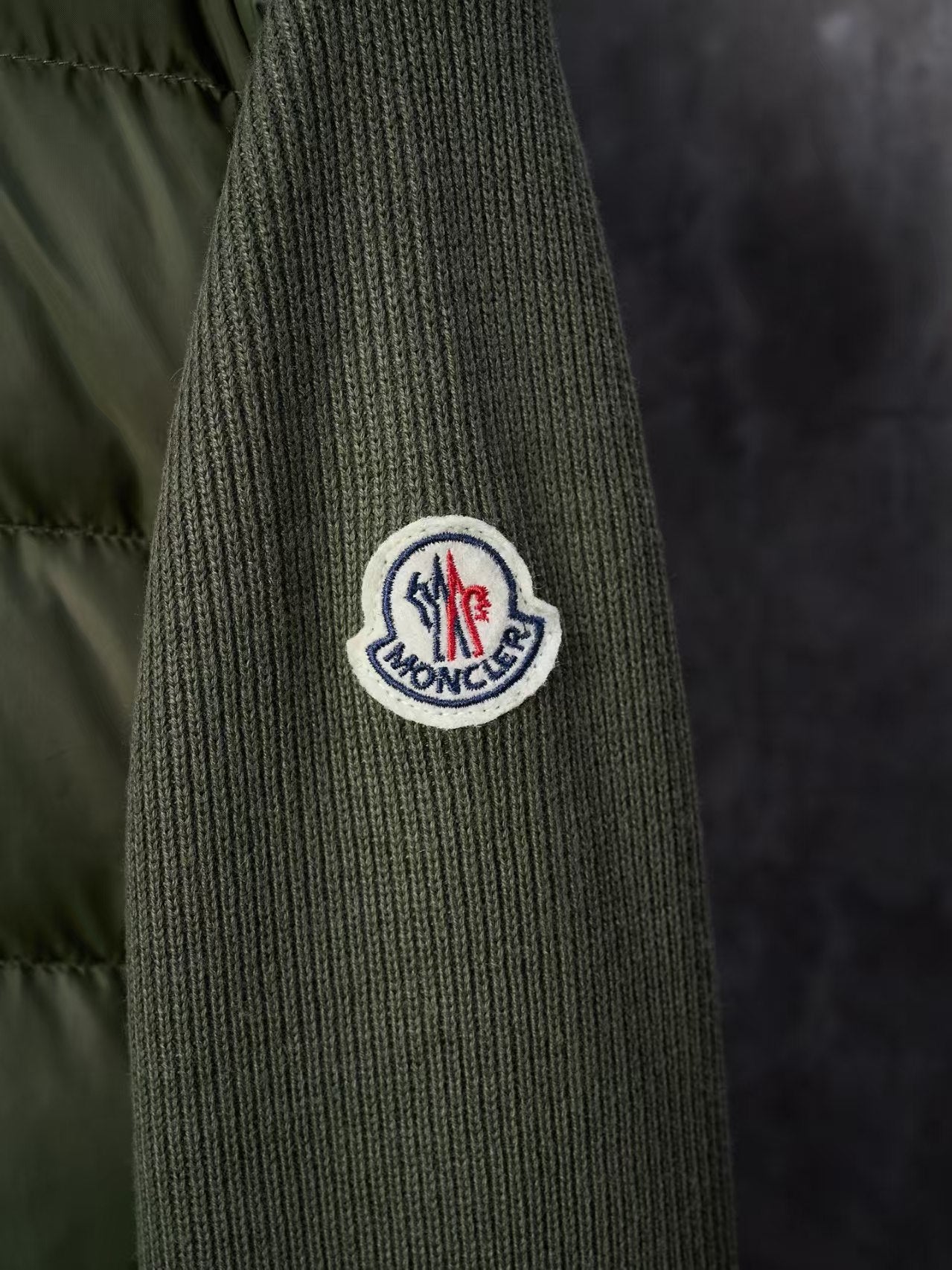 Hooded down jacket