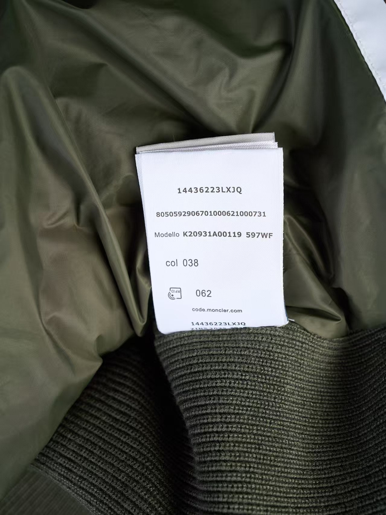 Hooded down jacket