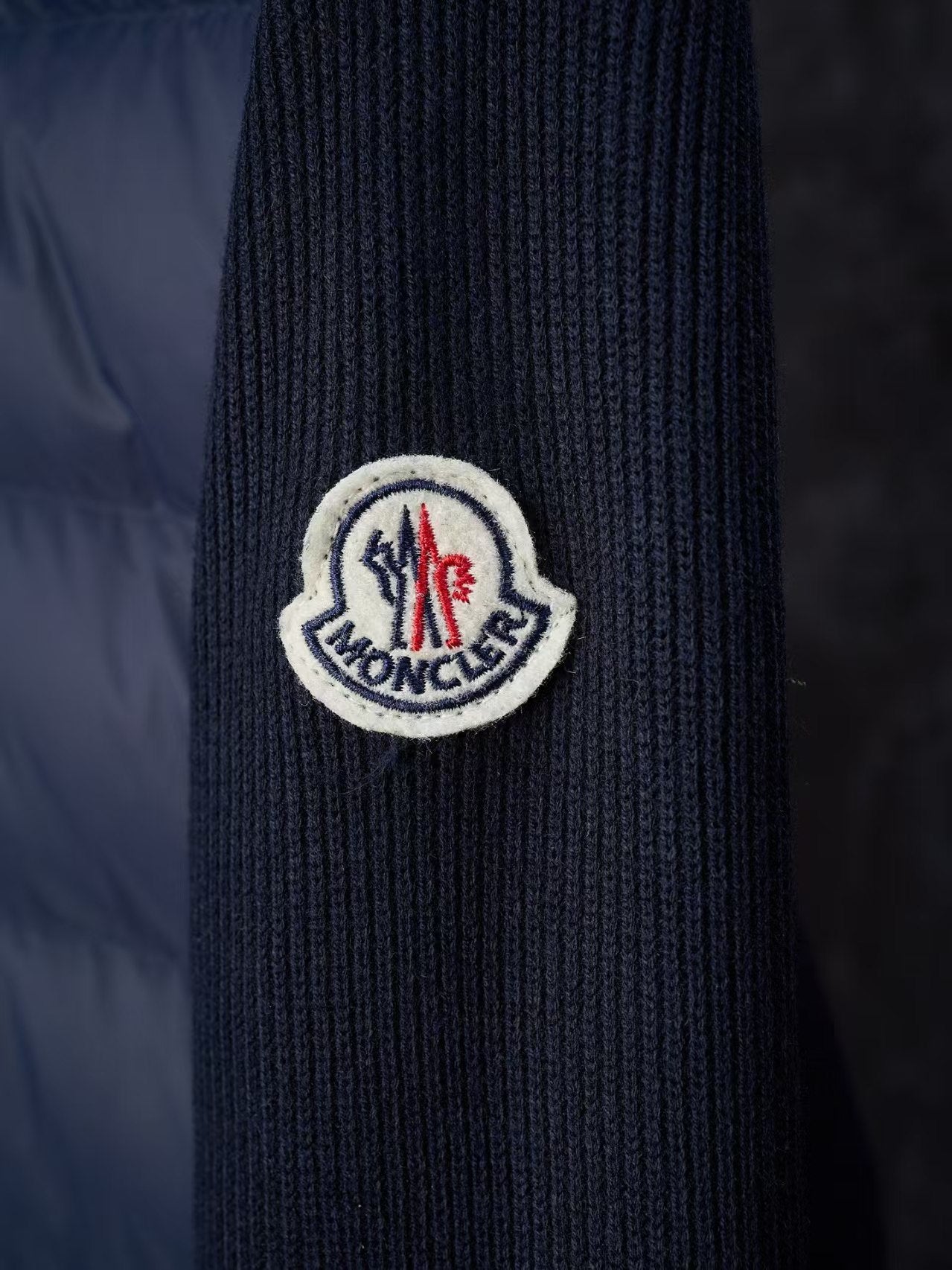Hooded down jacket