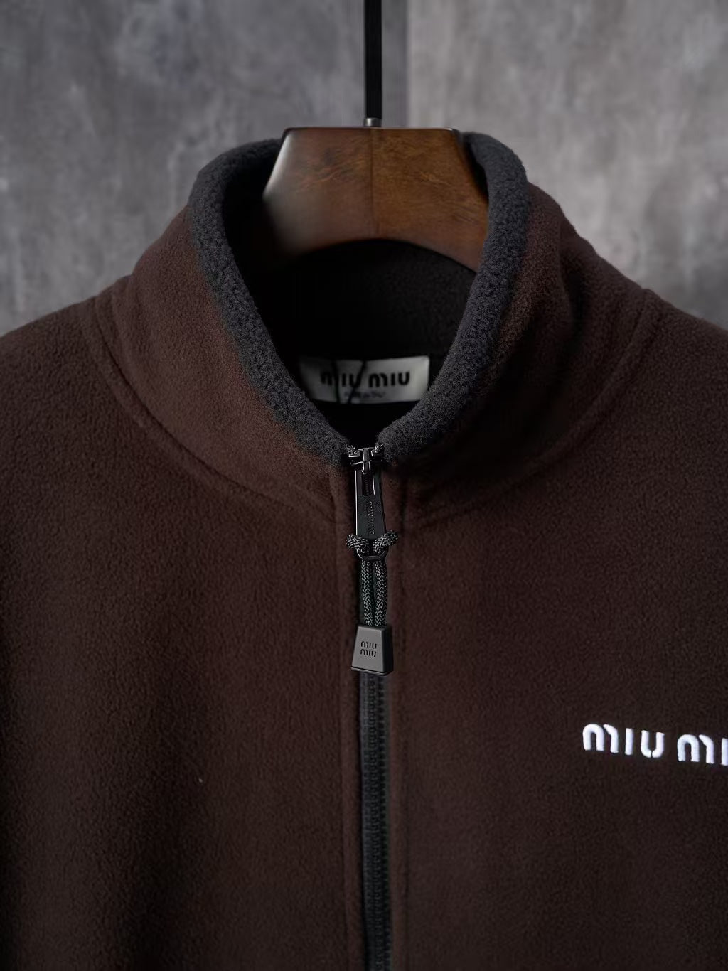 Embroidered fleece zipper jacket jacket