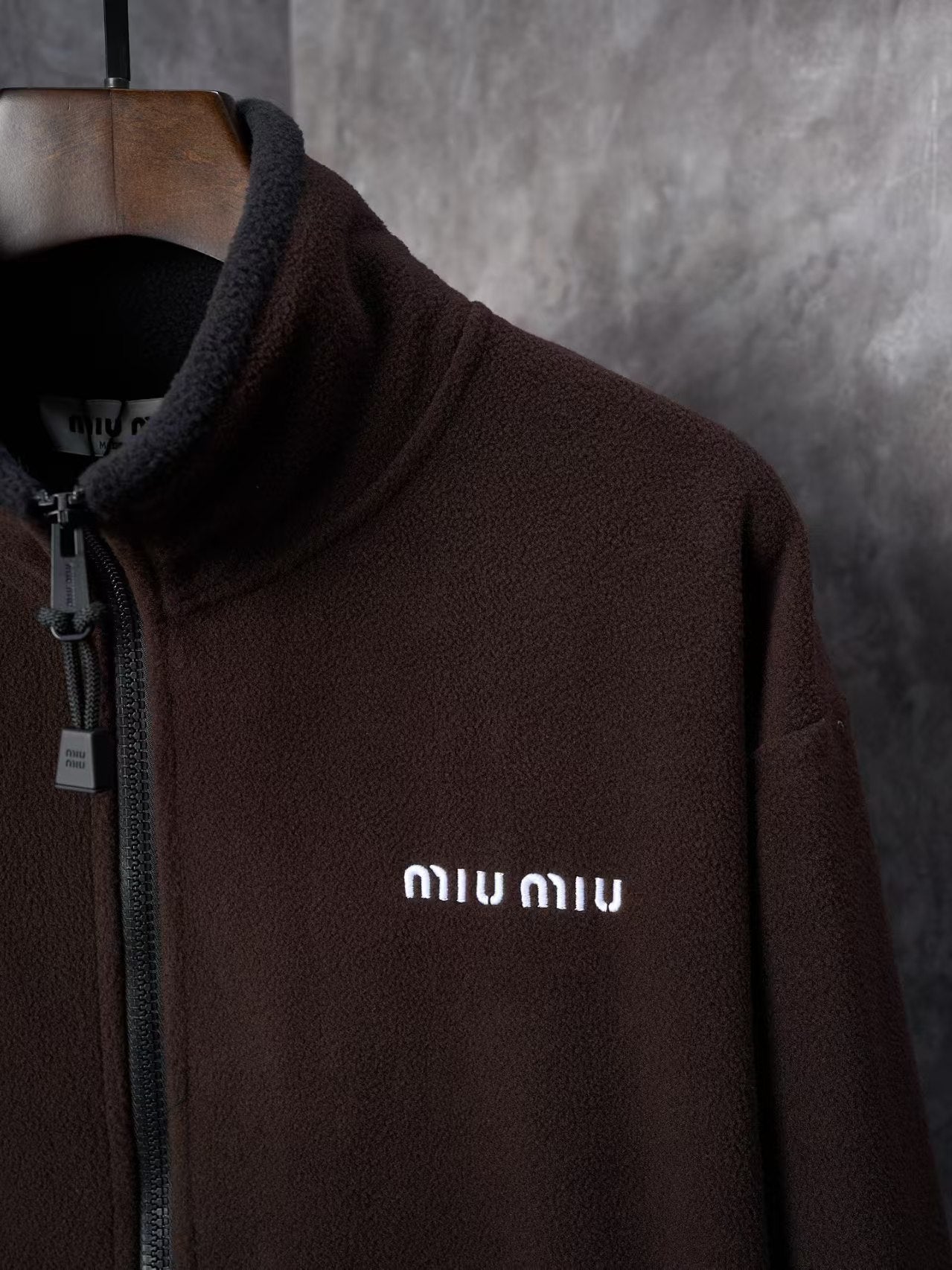 Embroidered fleece zipper jacket jacket
