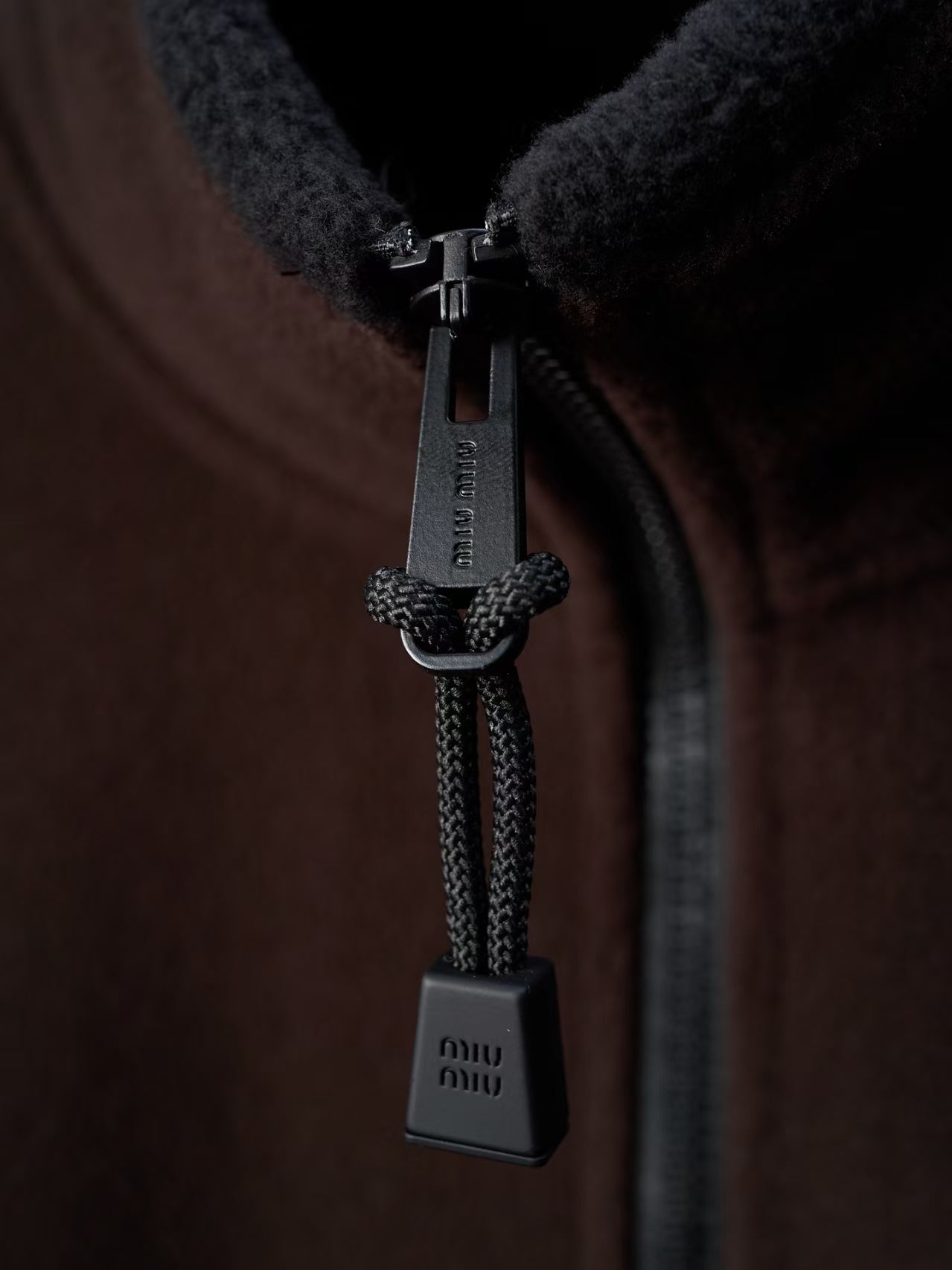 Embroidered fleece zipper jacket jacket