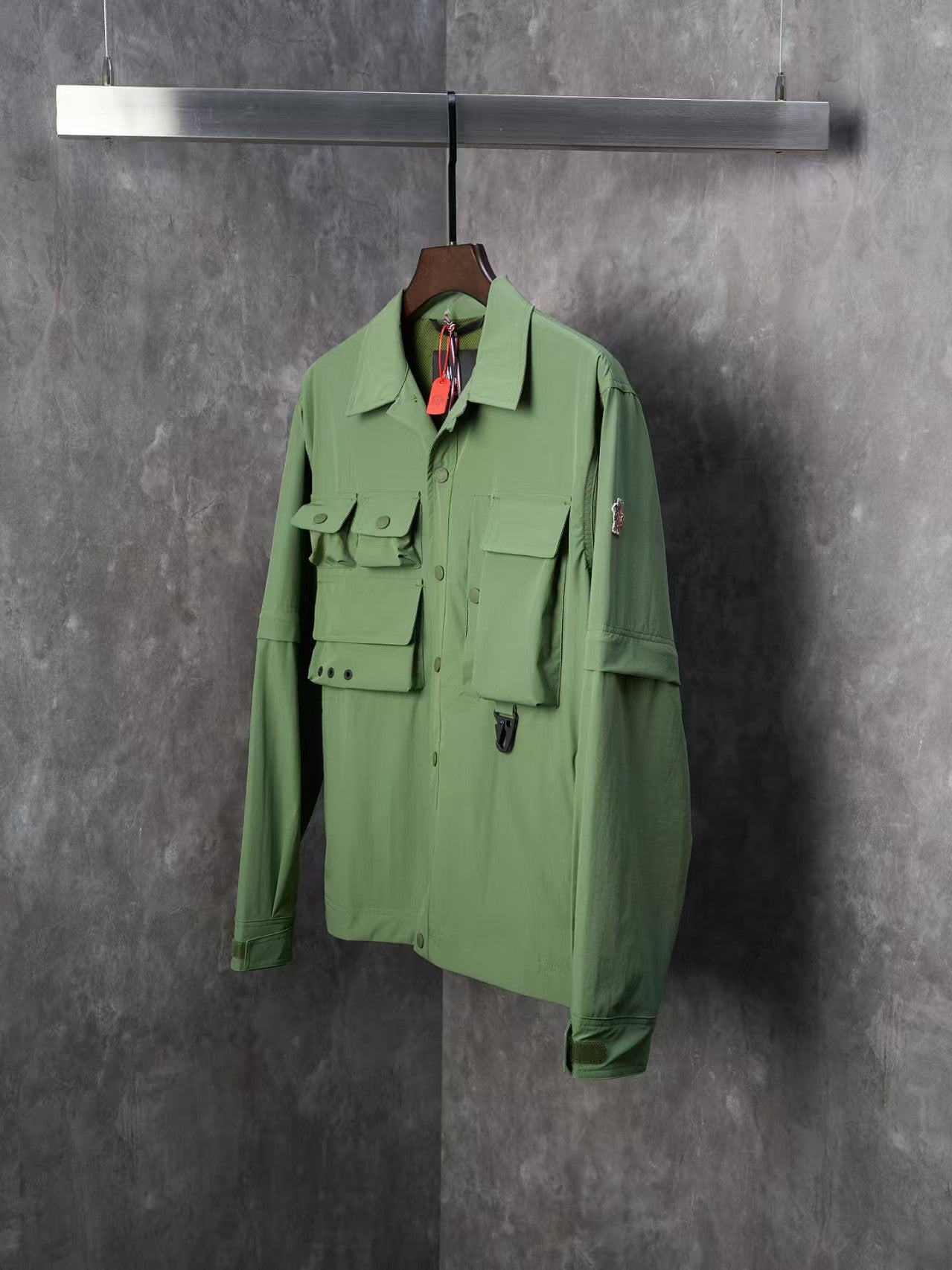 Multi pocket detachable sleeve multifunctional outdoor jacket jacket
