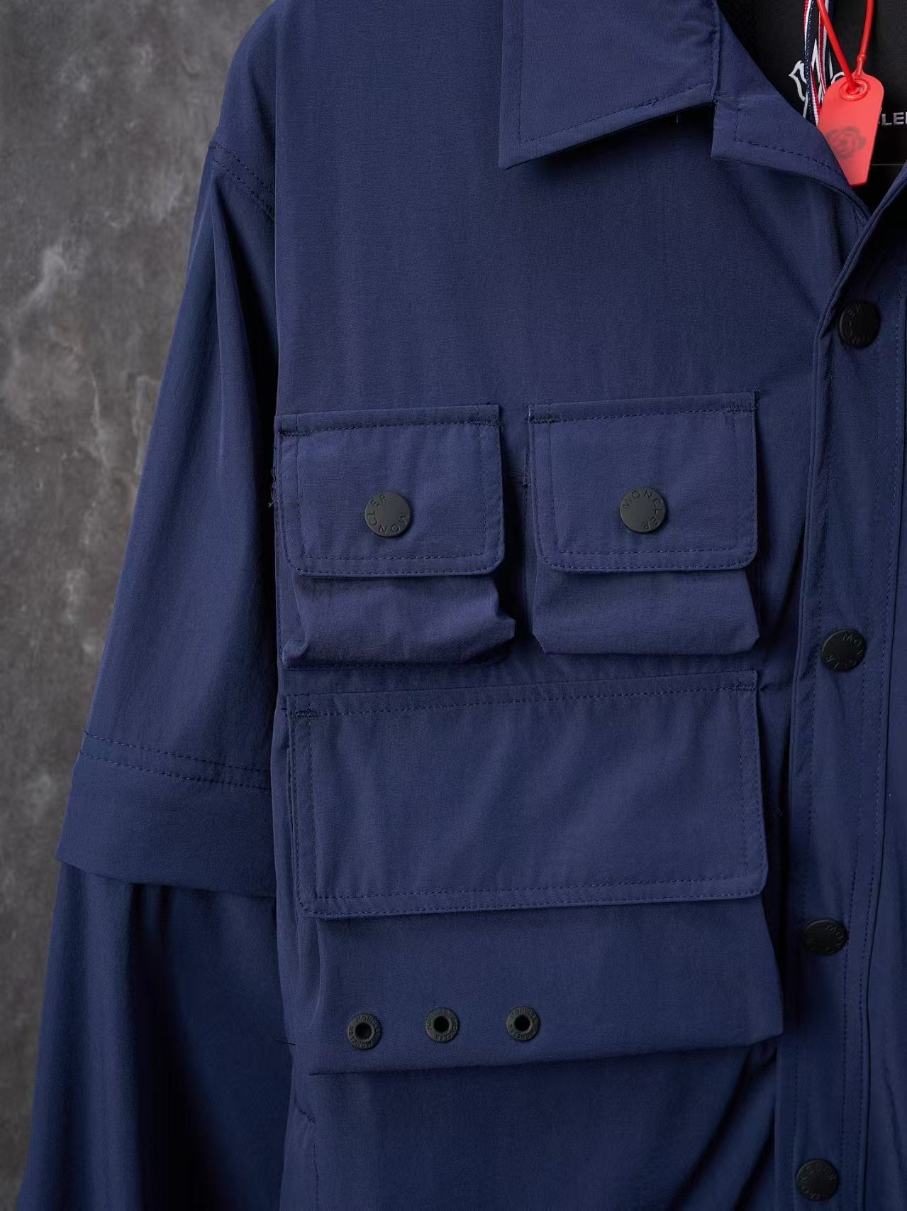 Multi pocket detachable sleeve multifunctional outdoor jacket jacket